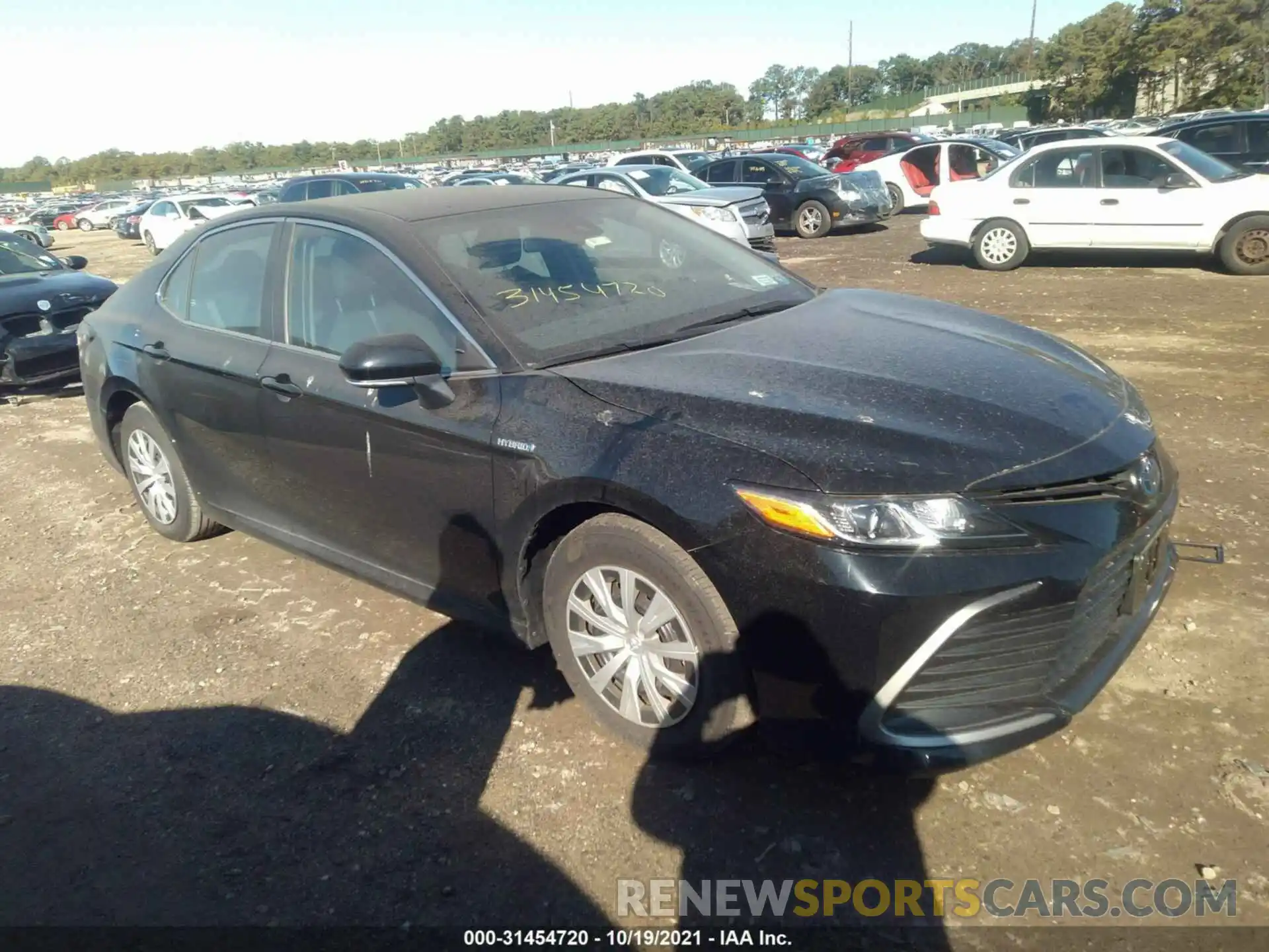 1 Photograph of a damaged car 4T1C31AK9MU021255 TOYOTA CAMRY 2021