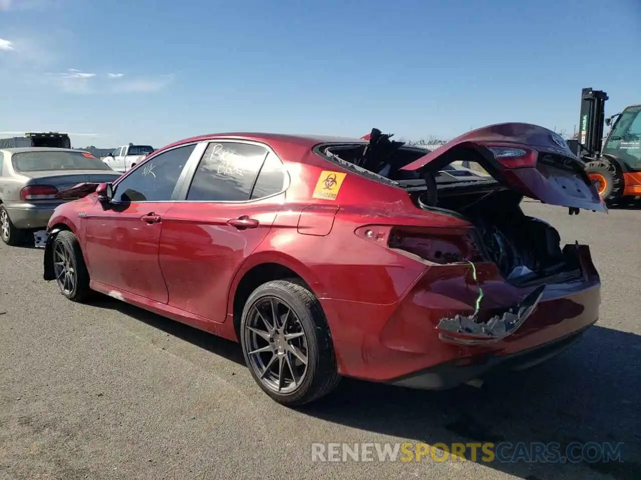 3 Photograph of a damaged car 4T1C31AK9MU028206 TOYOTA CAMRY 2021