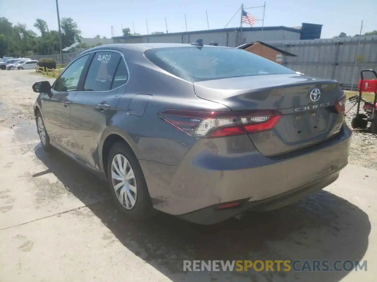 3 Photograph of a damaged car 4T1C31AK9MU550267 TOYOTA CAMRY 2021