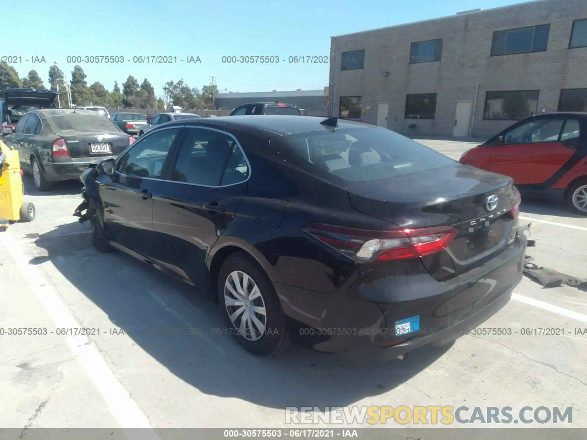 3 Photograph of a damaged car 4T1C31AKXMU548009 TOYOTA CAMRY 2021