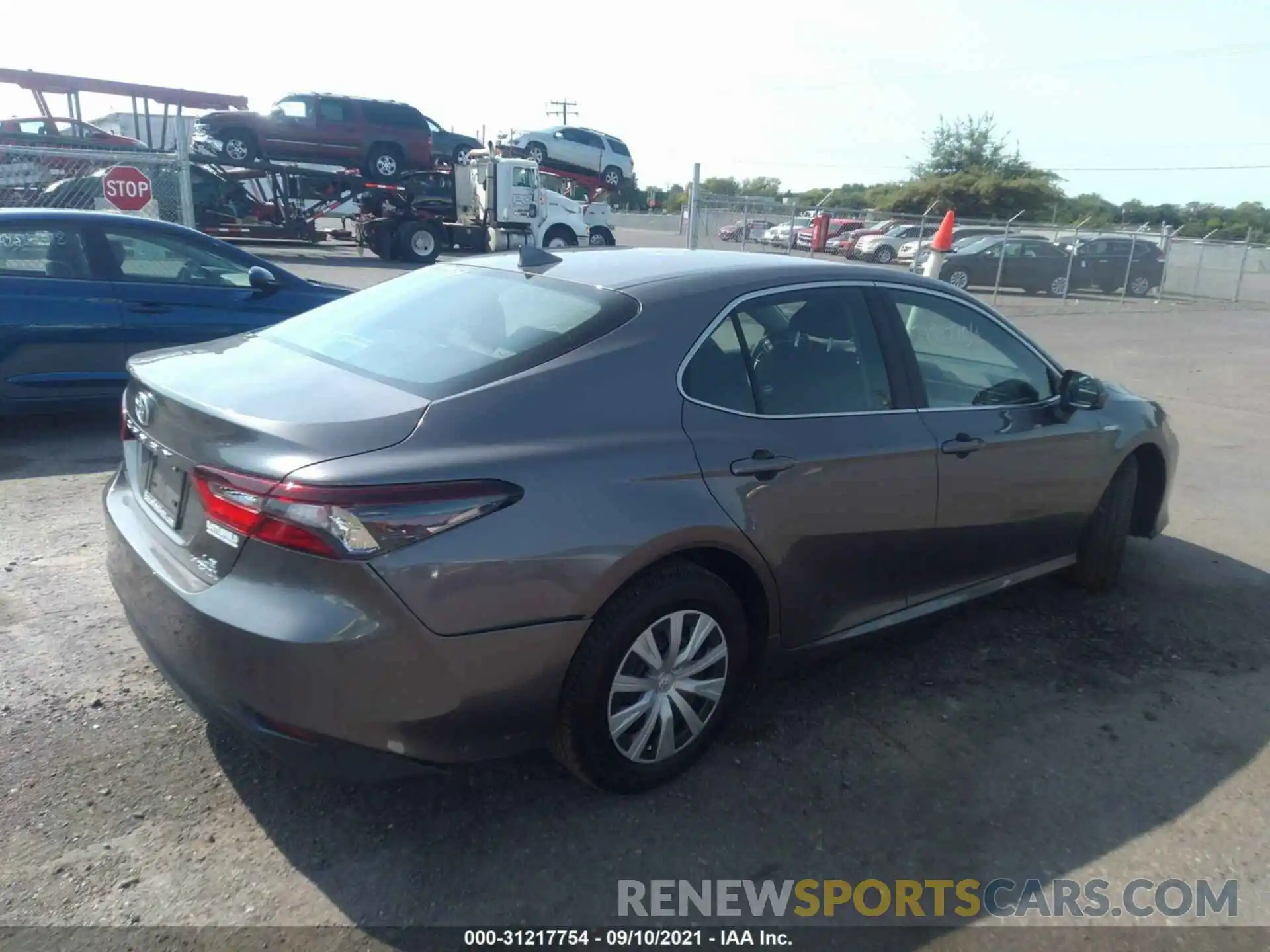 4 Photograph of a damaged car 4T1C31AKXMU549144 TOYOTA CAMRY 2021