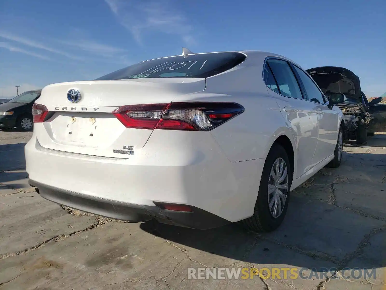 4 Photograph of a damaged car 4T1C31AKXMU550472 TOYOTA CAMRY 2021