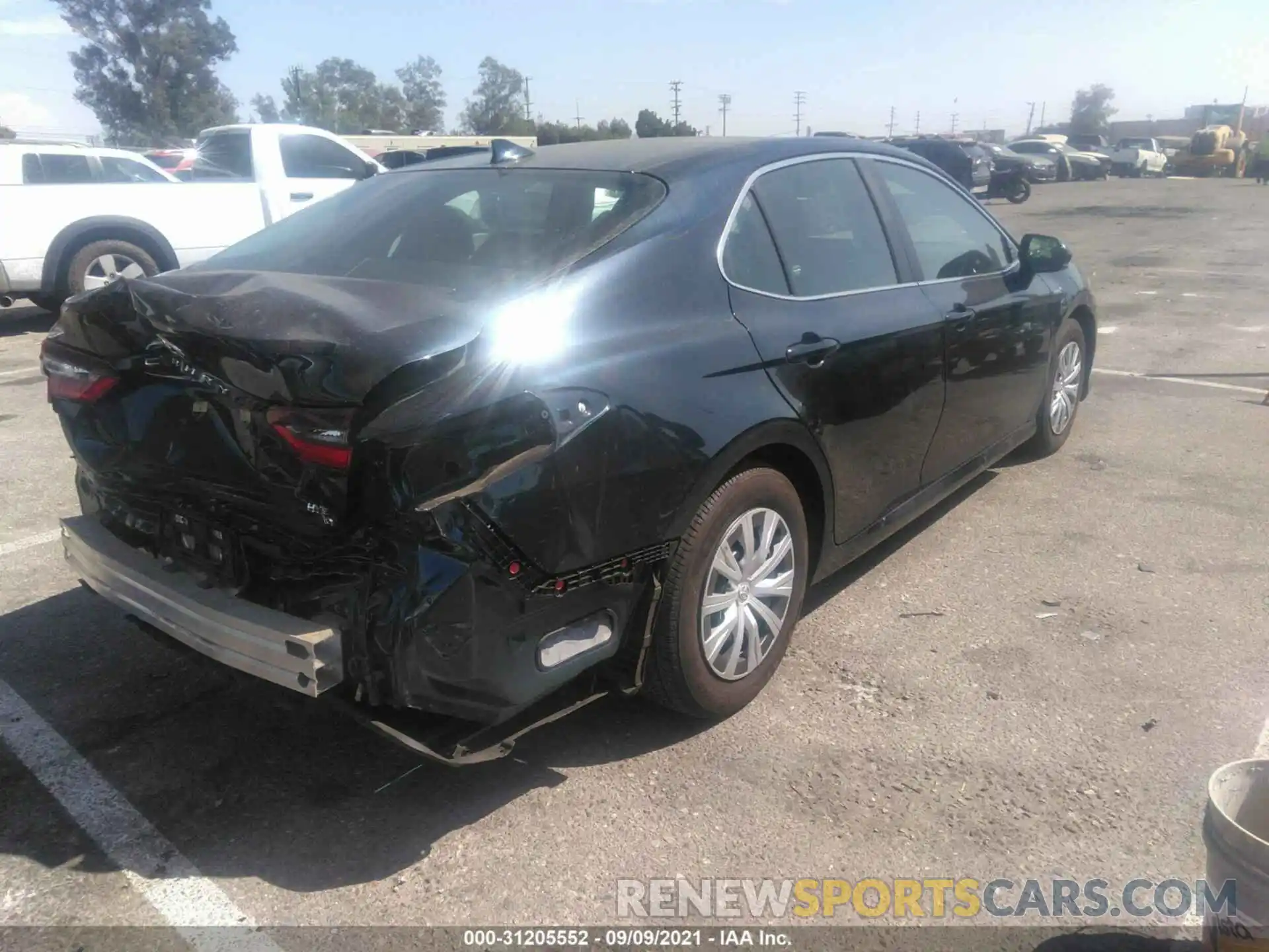 4 Photograph of a damaged car 4T1C31AKXMU550603 TOYOTA CAMRY 2021