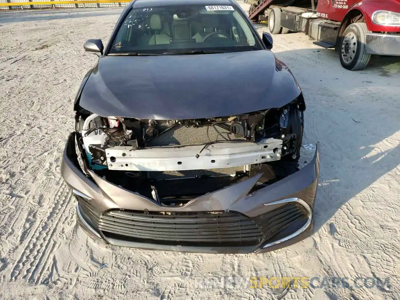 9 Photograph of a damaged car 4T1F11AK0MU603070 TOYOTA CAMRY 2021