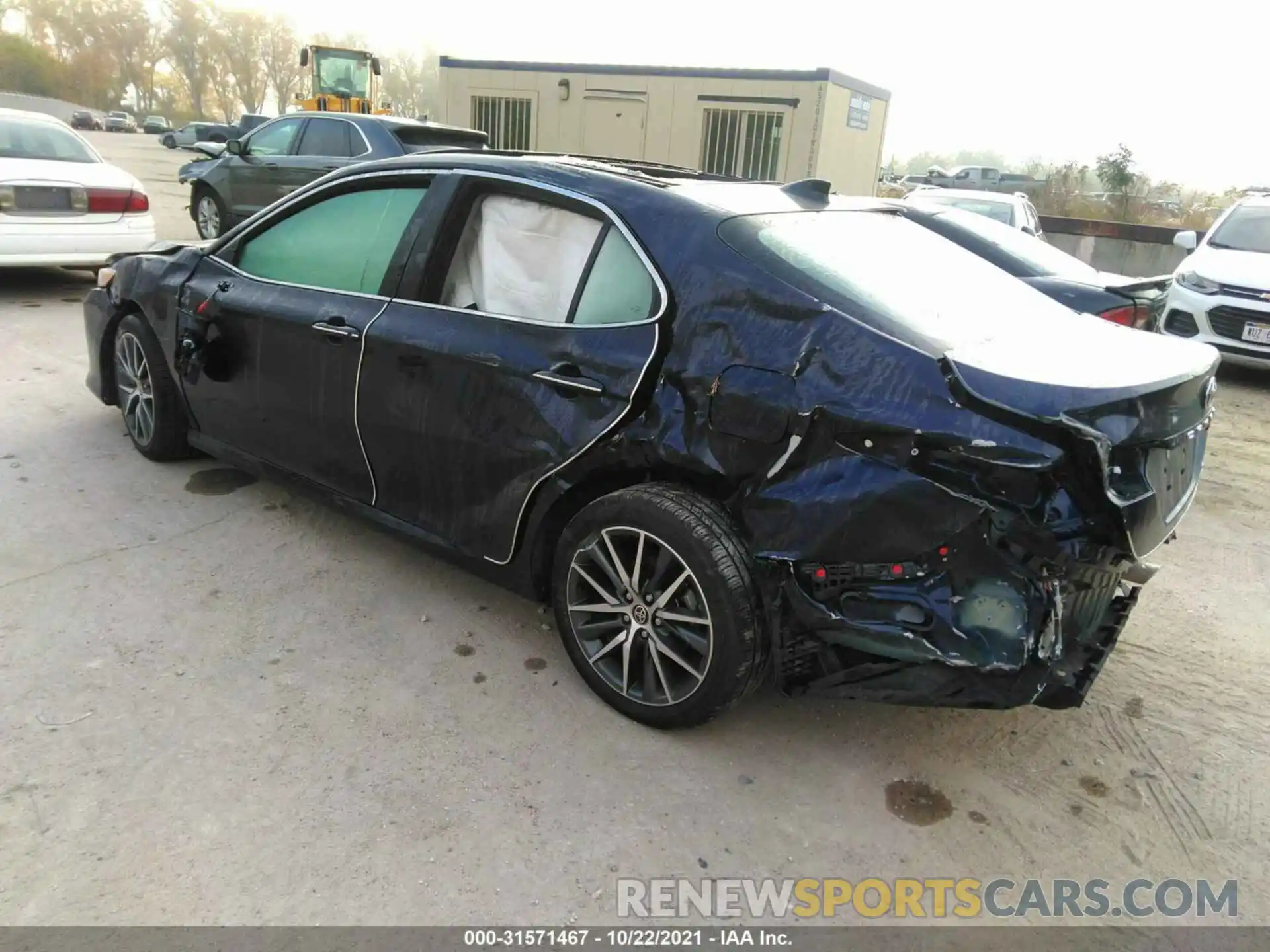 3 Photograph of a damaged car 4T1F11AK3MU423470 TOYOTA CAMRY 2021