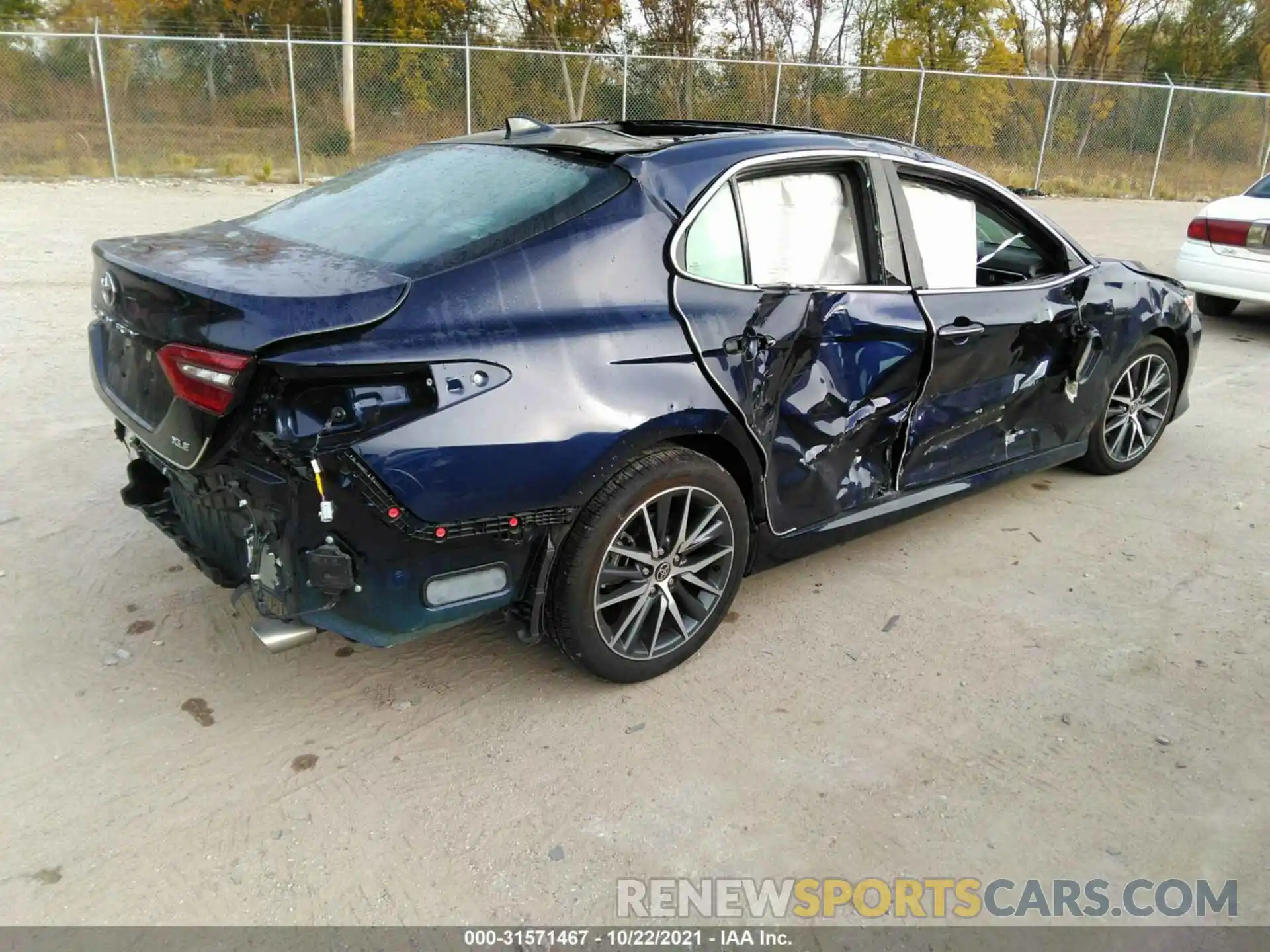 4 Photograph of a damaged car 4T1F11AK3MU423470 TOYOTA CAMRY 2021