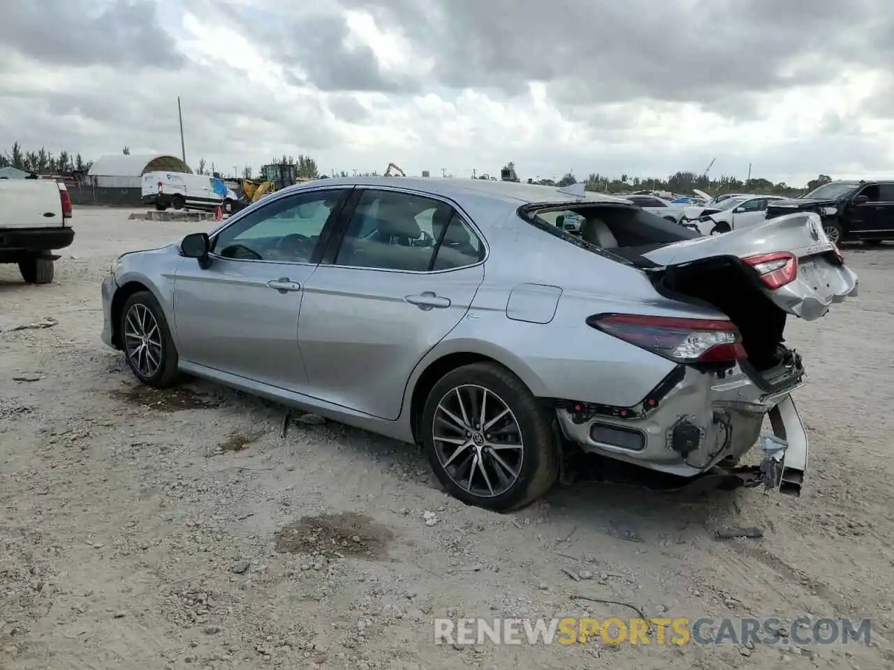 2 Photograph of a damaged car 4T1F11AK4MU550521 TOYOTA CAMRY 2021