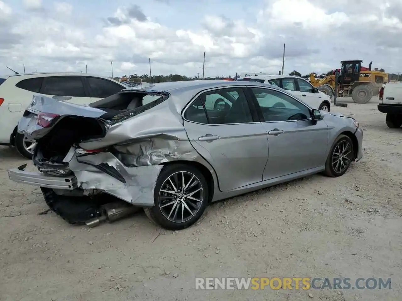 3 Photograph of a damaged car 4T1F11AK4MU550521 TOYOTA CAMRY 2021