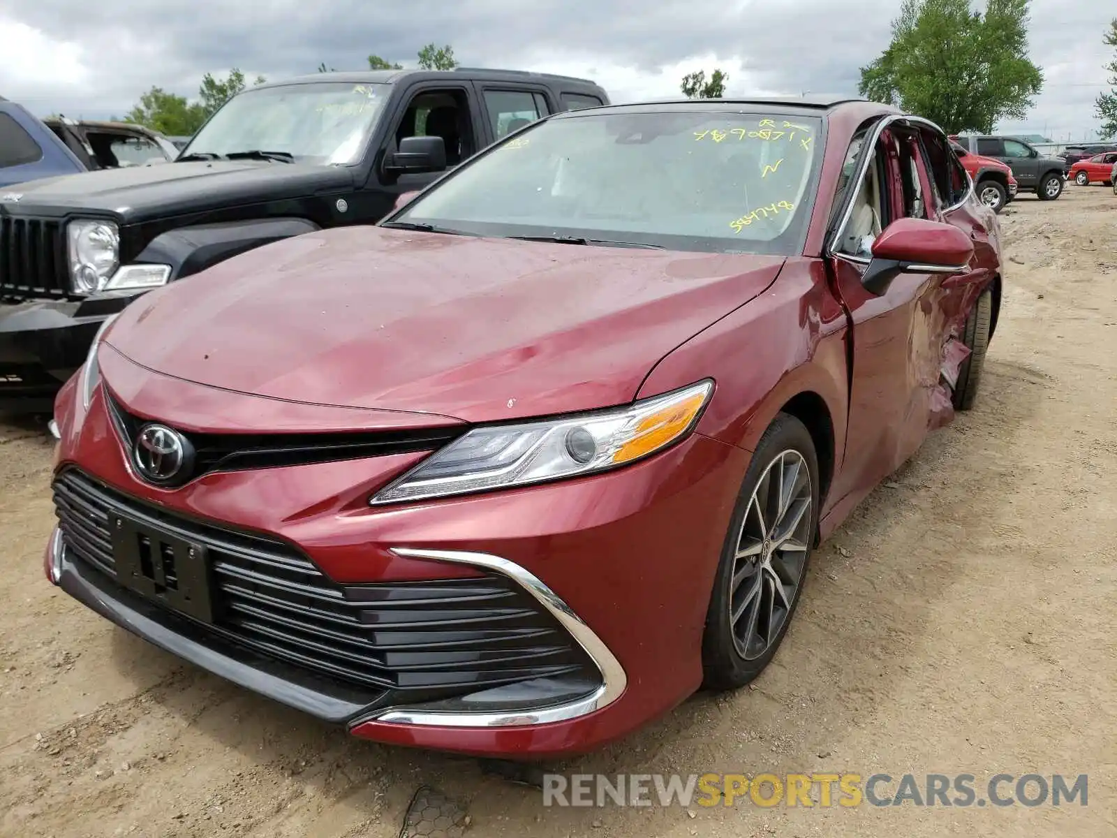 2 Photograph of a damaged car 4T1F11AK4MU584748 TOYOTA CAMRY 2021