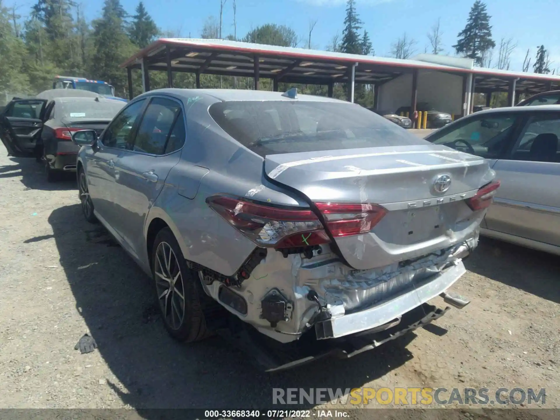 3 Photograph of a damaged car 4T1F11AK6MU489558 TOYOTA CAMRY 2021