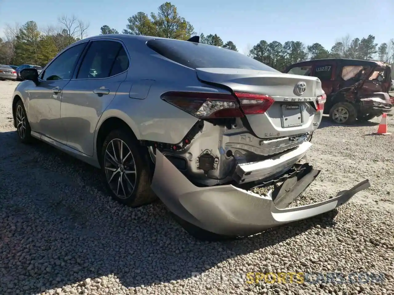 3 Photograph of a damaged car 4T1F11AK6MU557177 TOYOTA CAMRY 2021