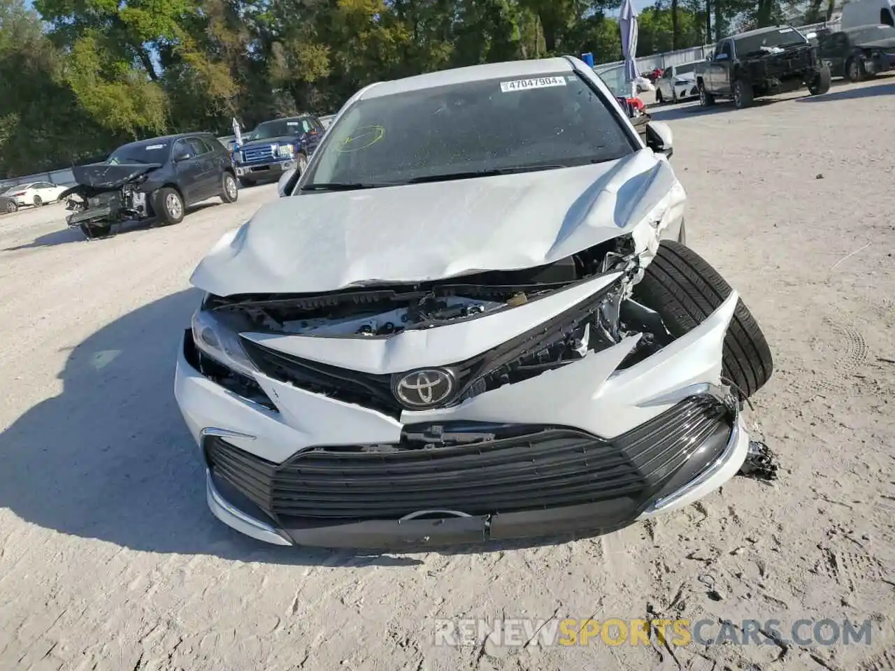 5 Photograph of a damaged car 4T1F11AK8MU436277 TOYOTA CAMRY 2021