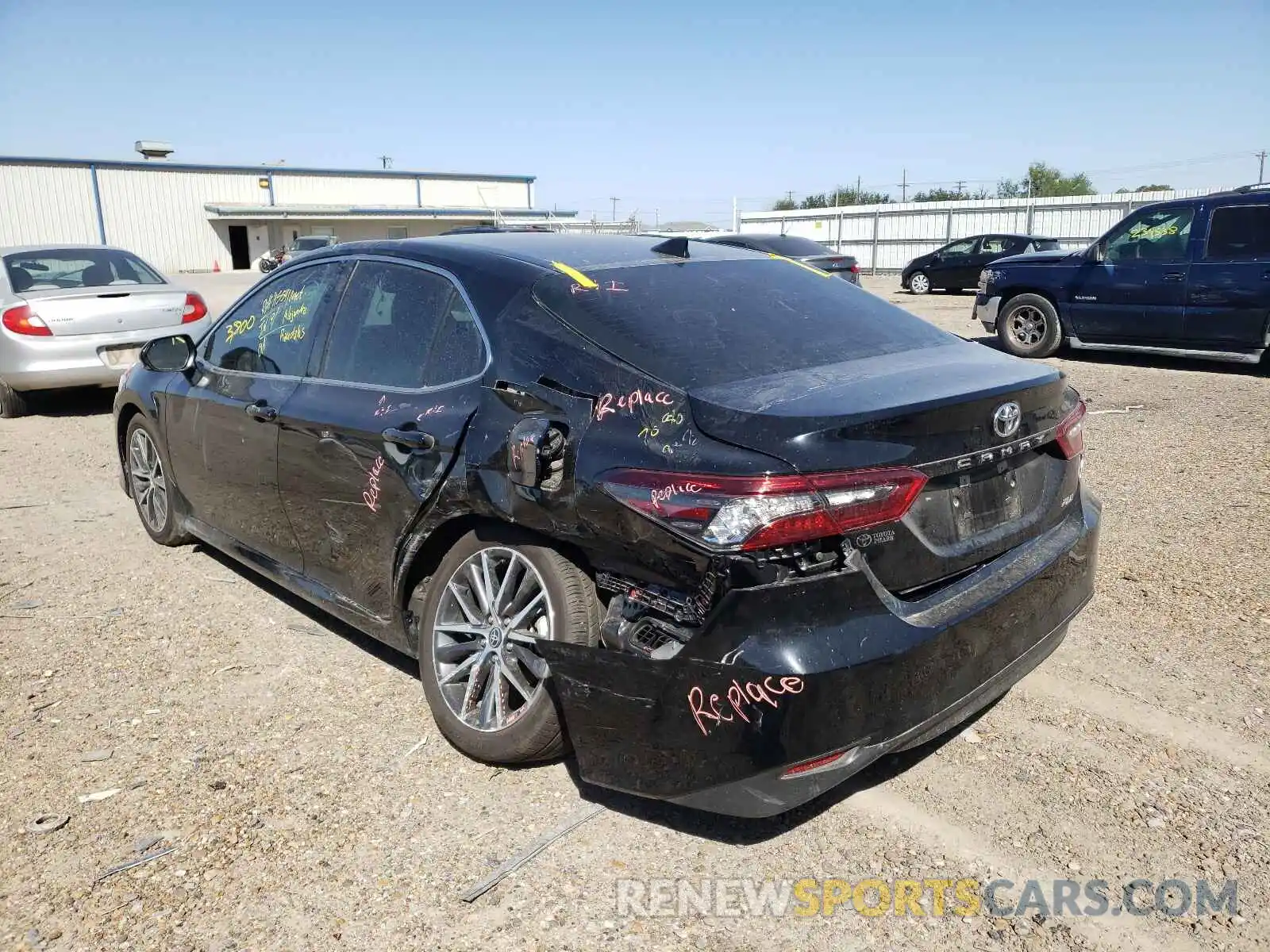 3 Photograph of a damaged car 4T1F11AK8MU531079 TOYOTA CAMRY 2021