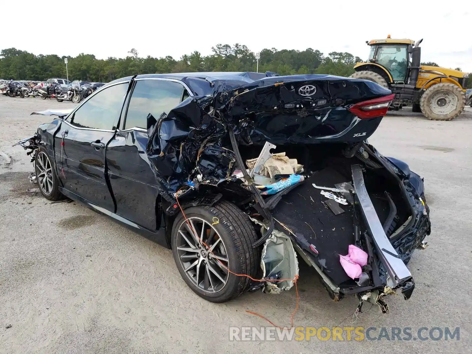 3 Photograph of a damaged car 4T1F11AK8MU538386 TOYOTA CAMRY 2021