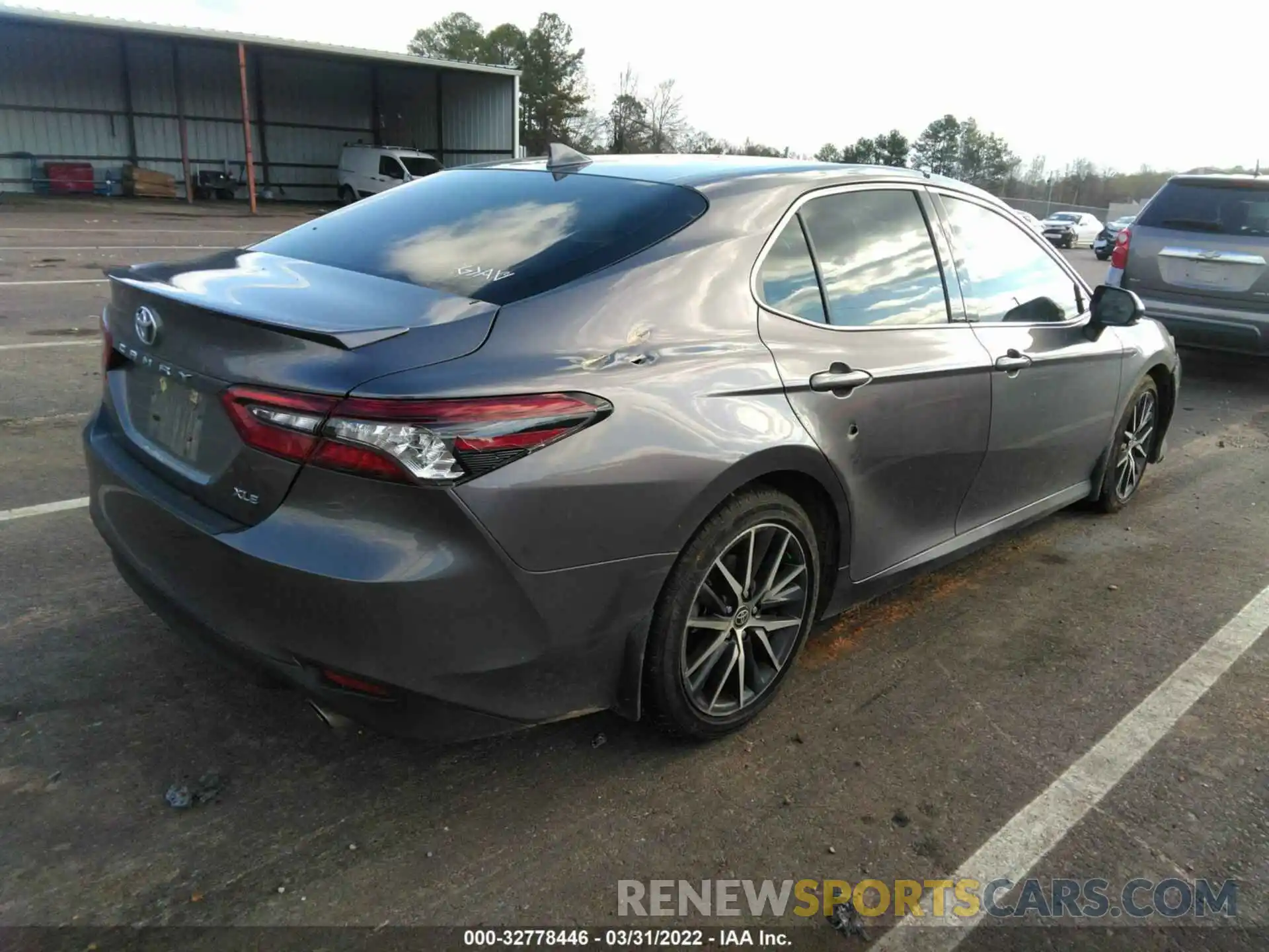 4 Photograph of a damaged car 4T1F11AKXMU449161 TOYOTA CAMRY 2021