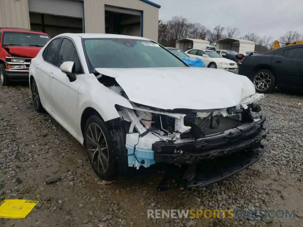 1 Photograph of a damaged car 4T1F11AKXMU559501 TOYOTA CAMRY 2021