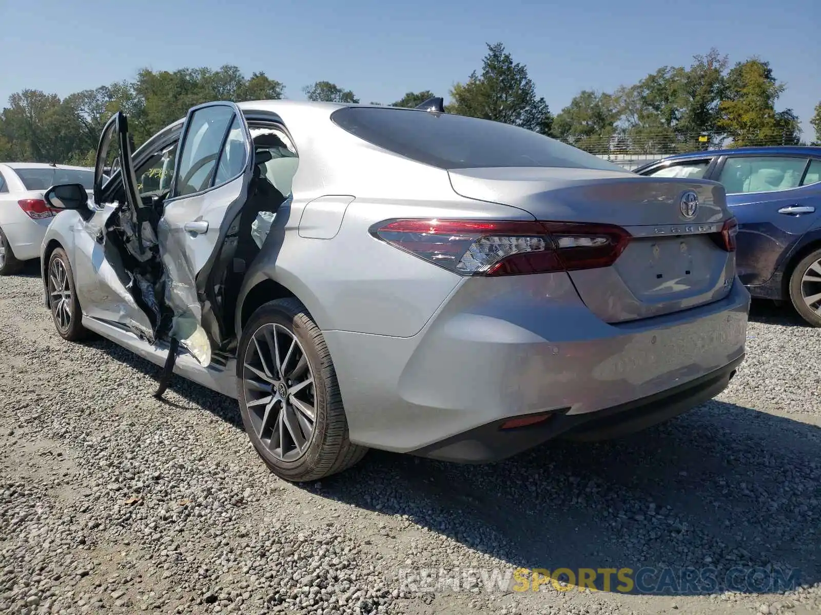 3 Photograph of a damaged car 4T1F11BK1MU033062 TOYOTA CAMRY 2021