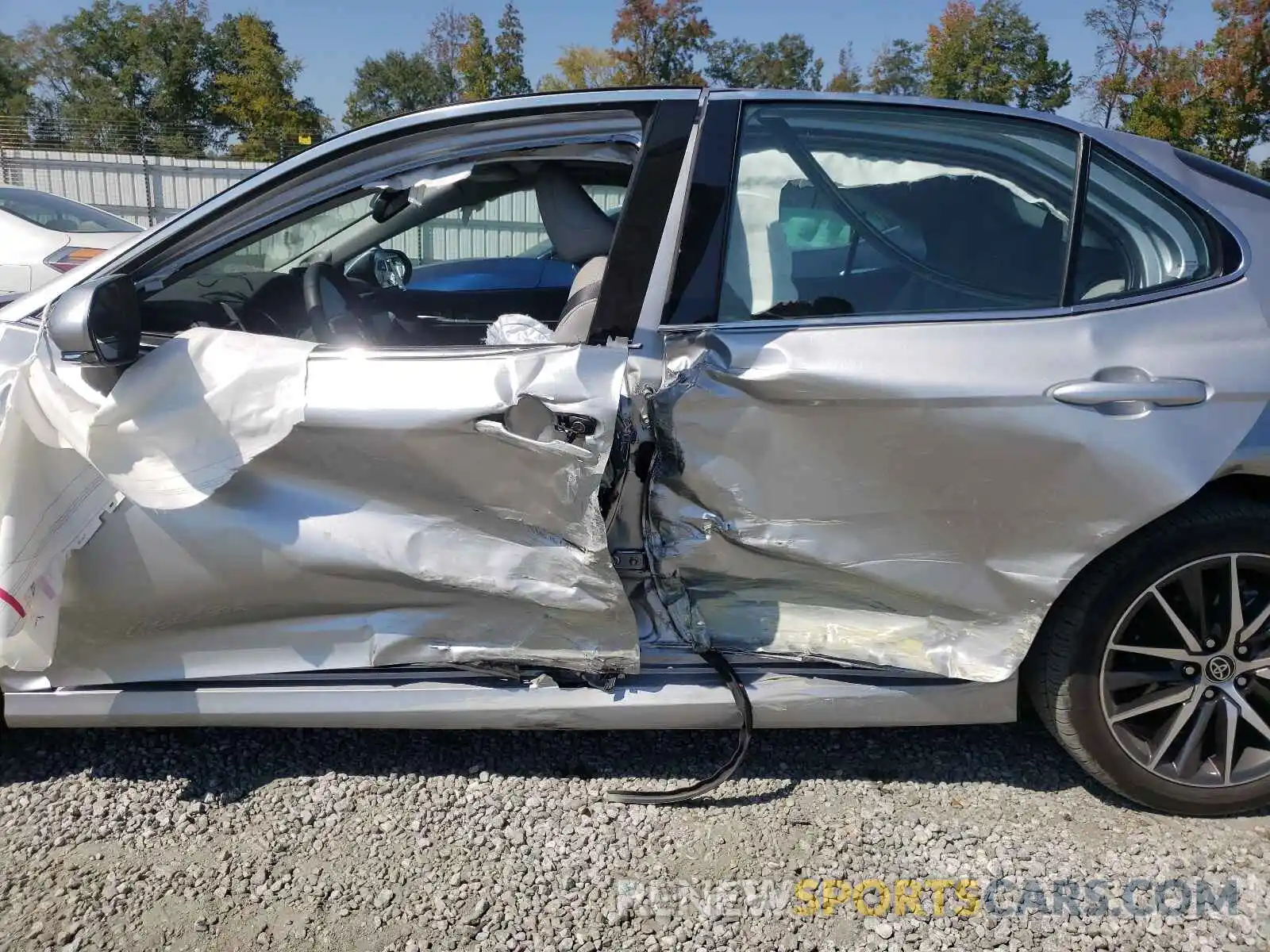 9 Photograph of a damaged car 4T1F11BK1MU033062 TOYOTA CAMRY 2021