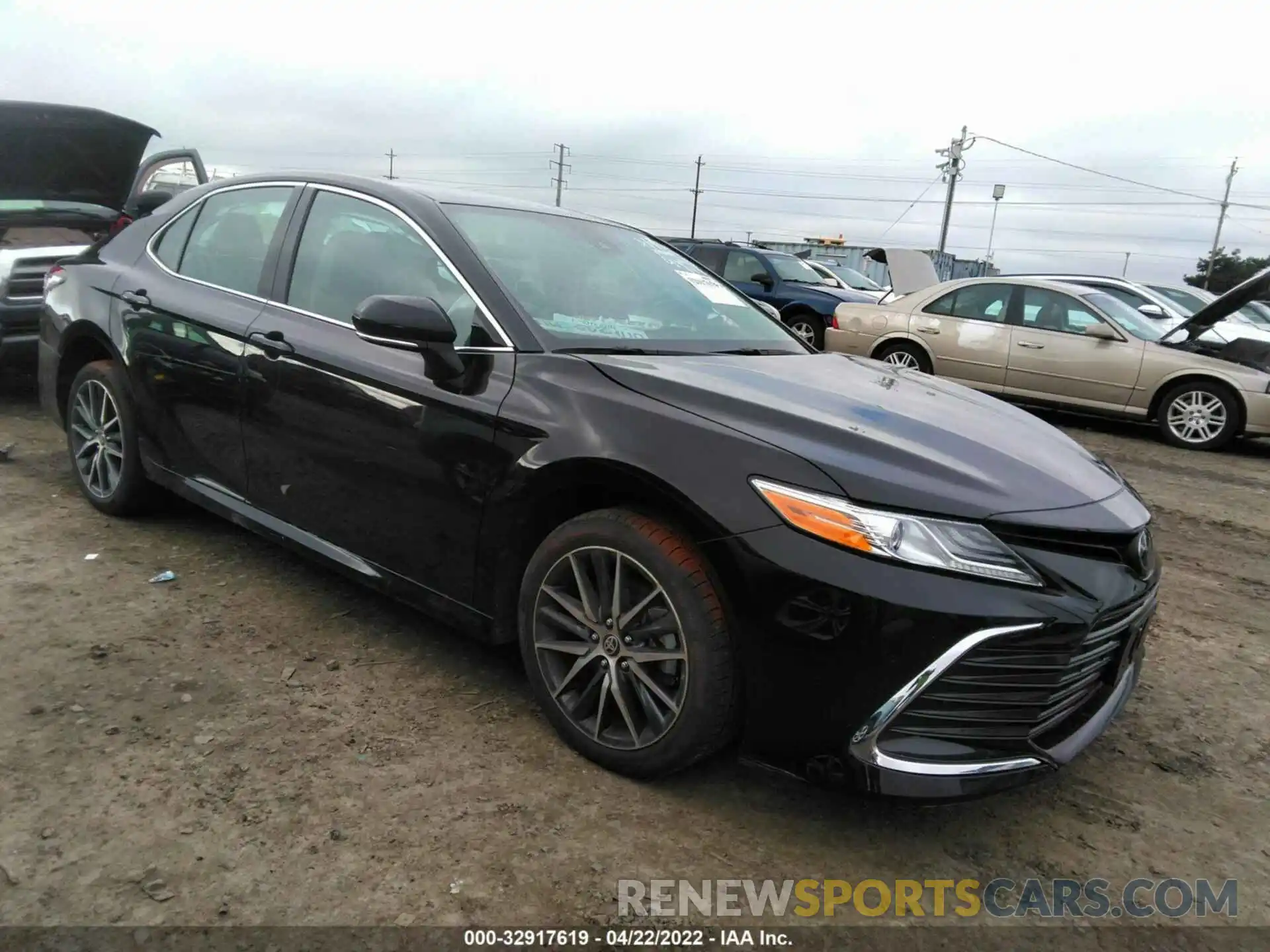 1 Photograph of a damaged car 4T1F11BK2MU028744 TOYOTA CAMRY 2021