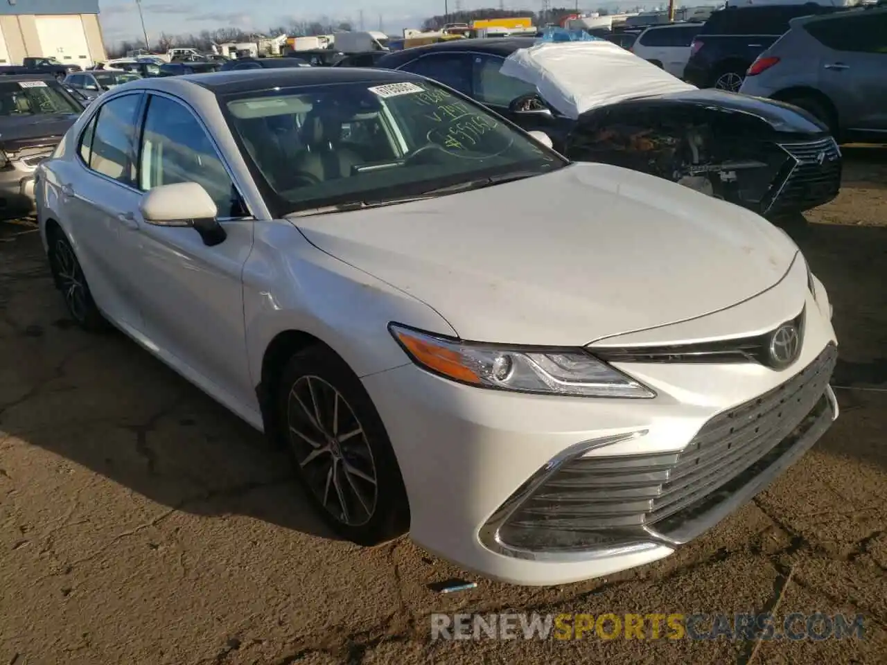 1 Photograph of a damaged car 4T1F11BK4MU027417 TOYOTA CAMRY 2021