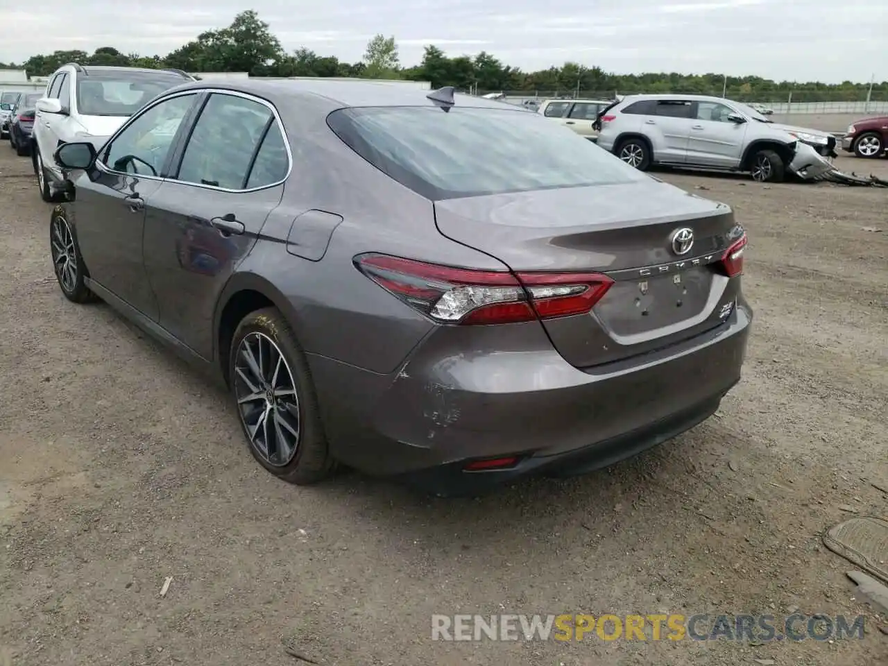 3 Photograph of a damaged car 4T1F11BK5MU029757 TOYOTA CAMRY 2021