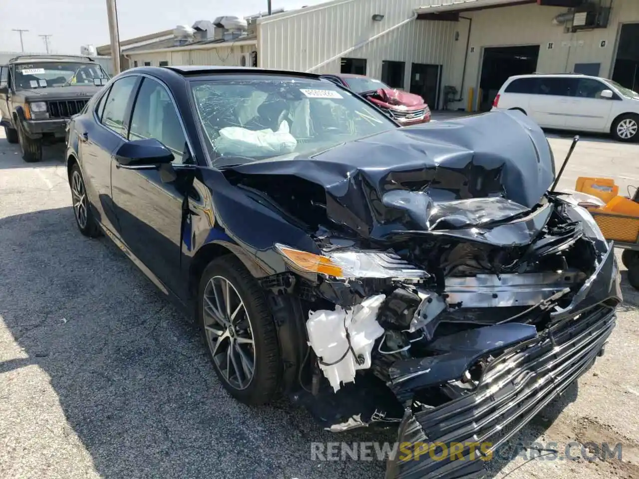 1 Photograph of a damaged car 4T1F11BK6MU029377 TOYOTA CAMRY 2021