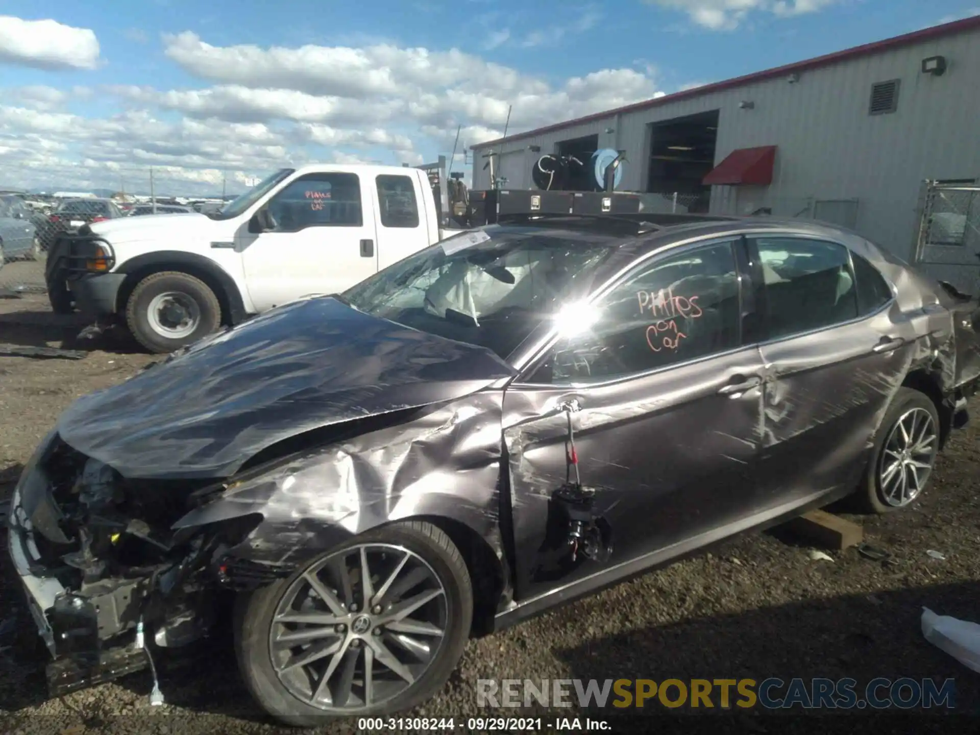 6 Photograph of a damaged car 4T1F11BK6MU042498 TOYOTA CAMRY 2021