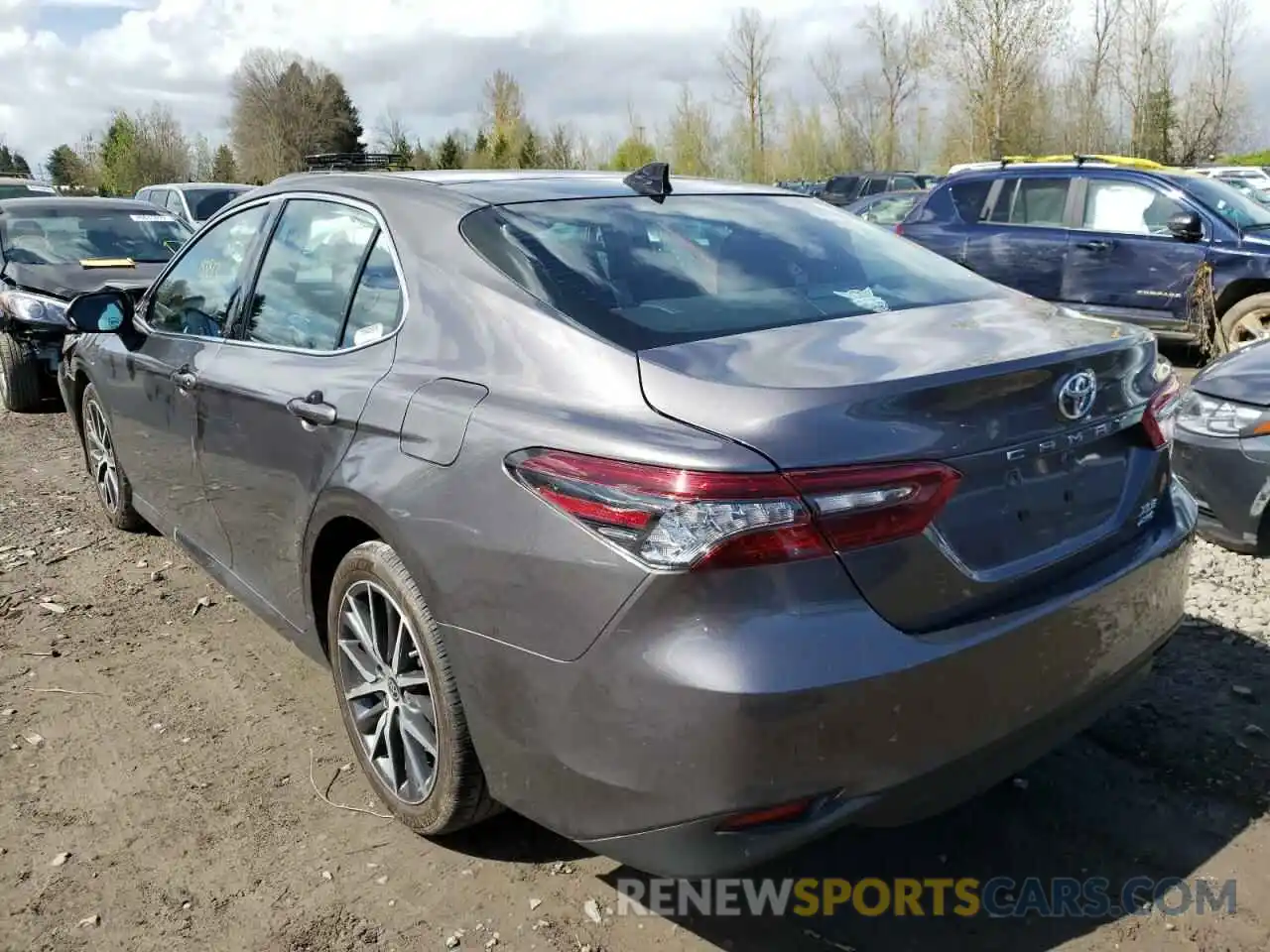 3 Photograph of a damaged car 4T1F11BK8MU028327 TOYOTA CAMRY 2021