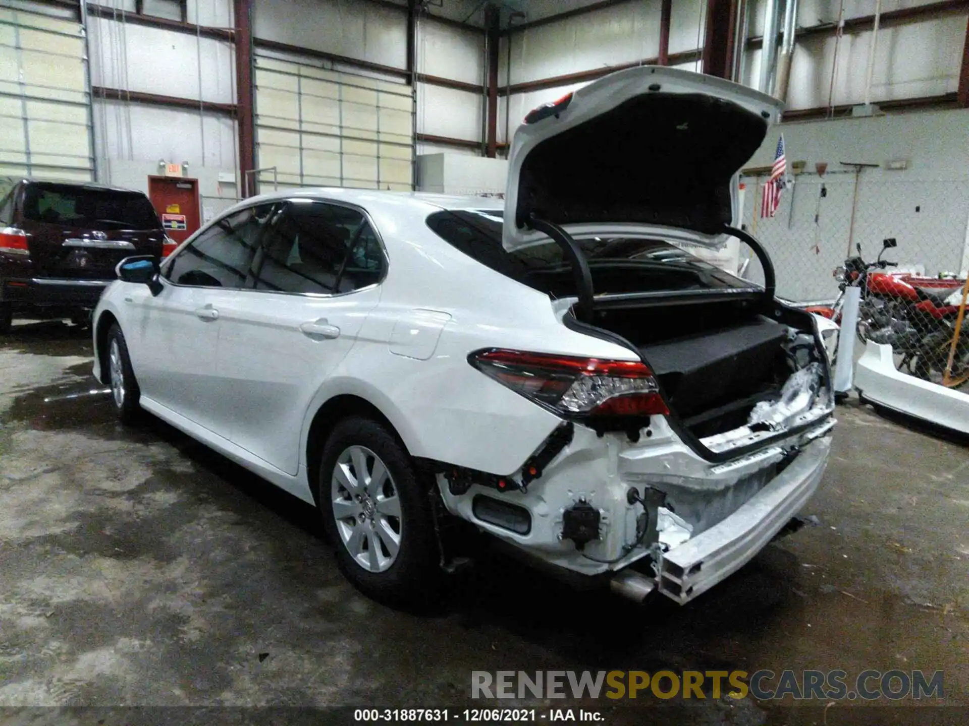 3 Photograph of a damaged car 4T1F31AK0MU554513 TOYOTA CAMRY 2021