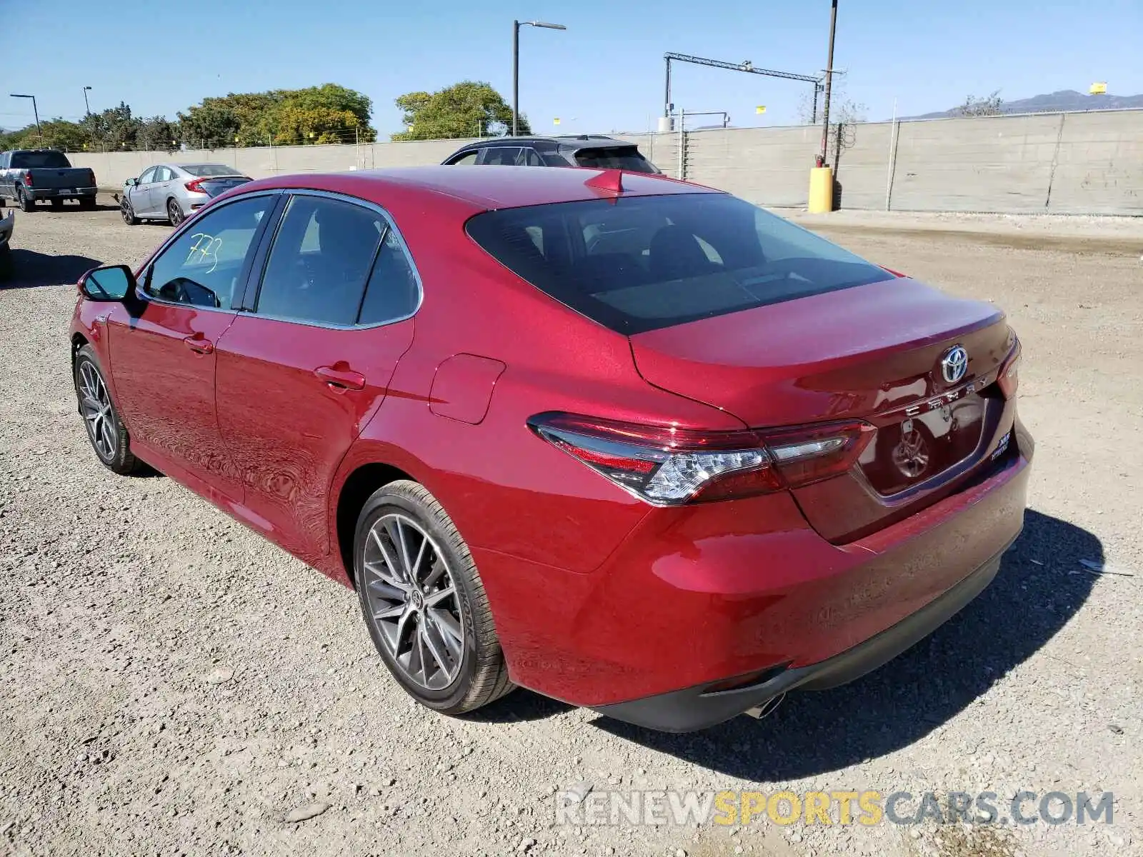 3 Photograph of a damaged car 4T1F31AK2MU550625 TOYOTA CAMRY 2021