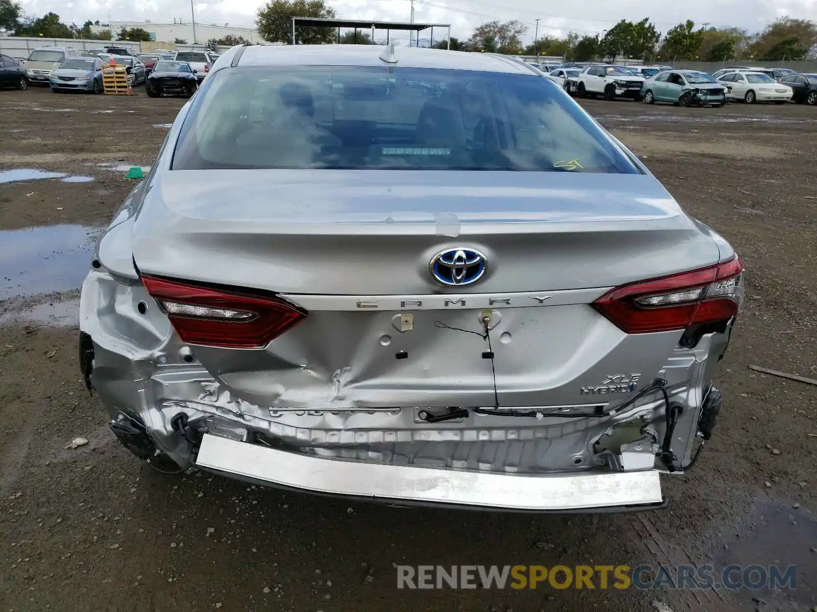 9 Photograph of a damaged car 4T1F31AK2MU550818 TOYOTA CAMRY 2021