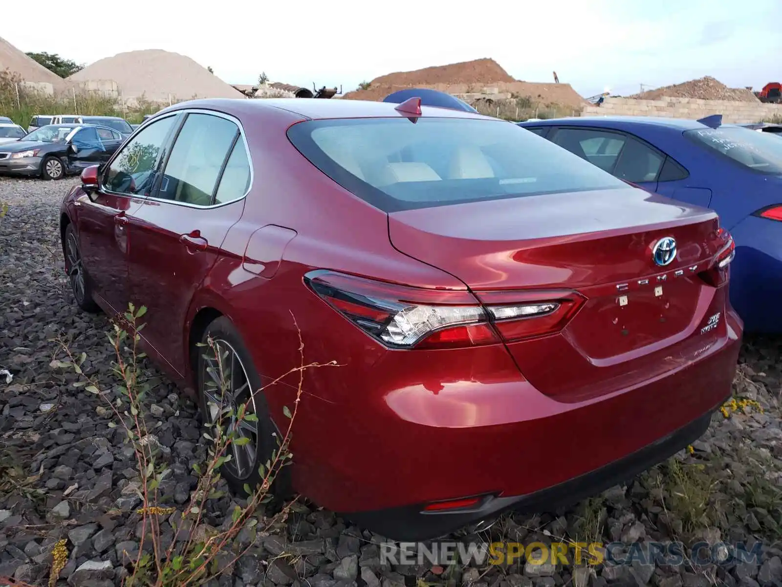 3 Photograph of a damaged car 4T1F31AK3MU023368 TOYOTA CAMRY 2021