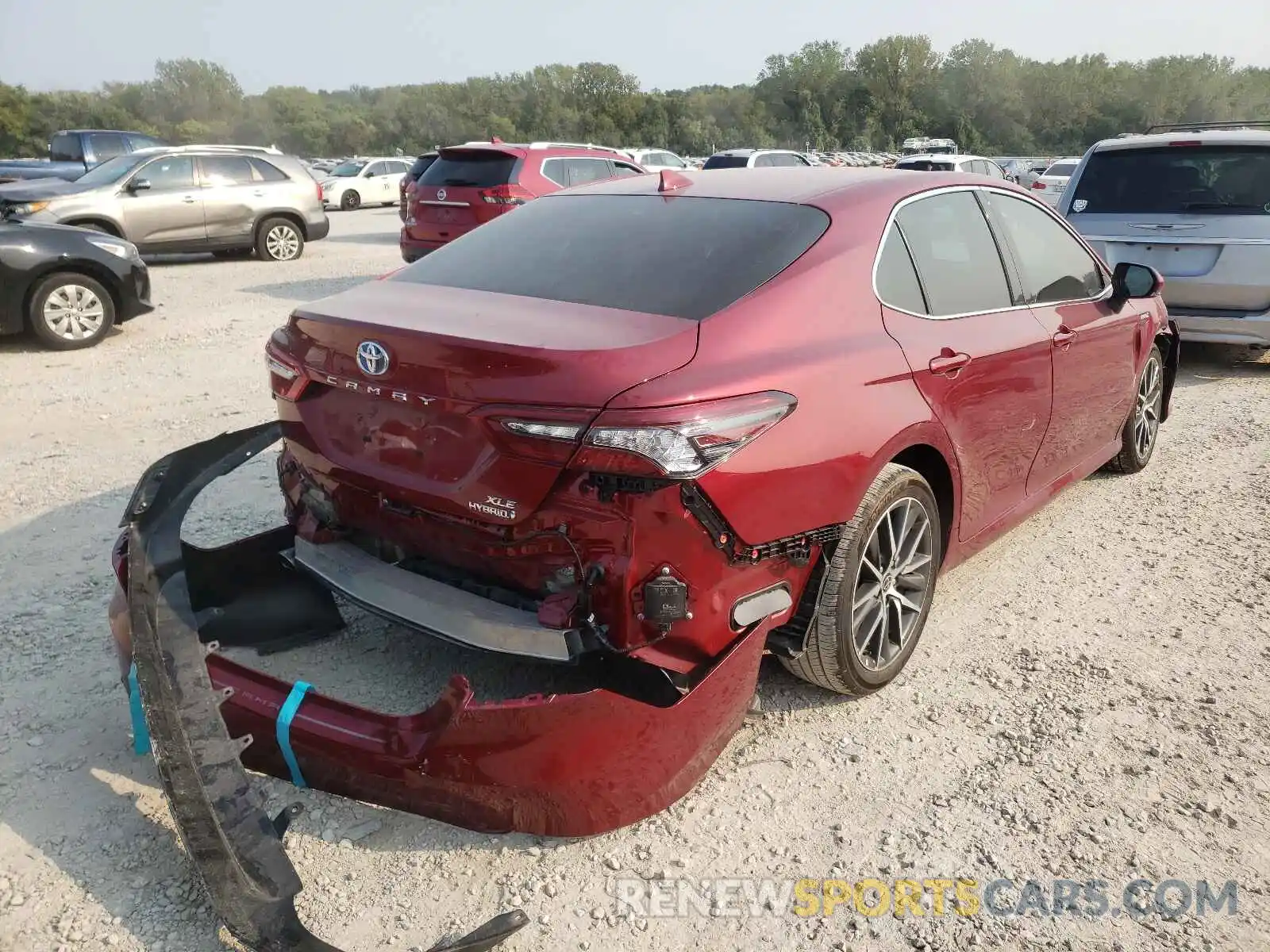 4 Photograph of a damaged car 4T1F31AK3MU554862 TOYOTA CAMRY 2021