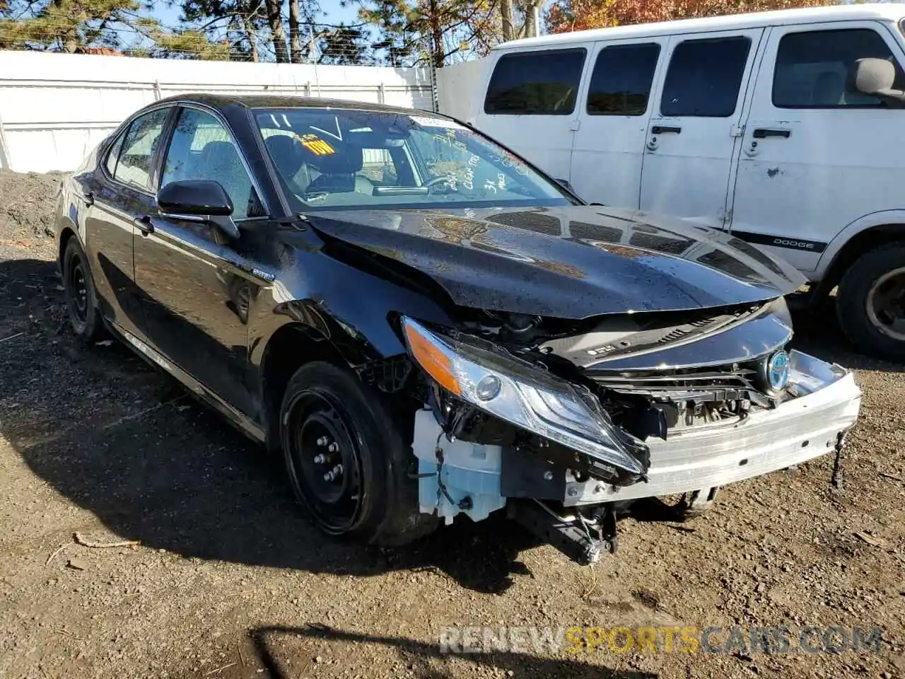 1 Photograph of a damaged car 4T1F31AK3MU562461 TOYOTA CAMRY 2021