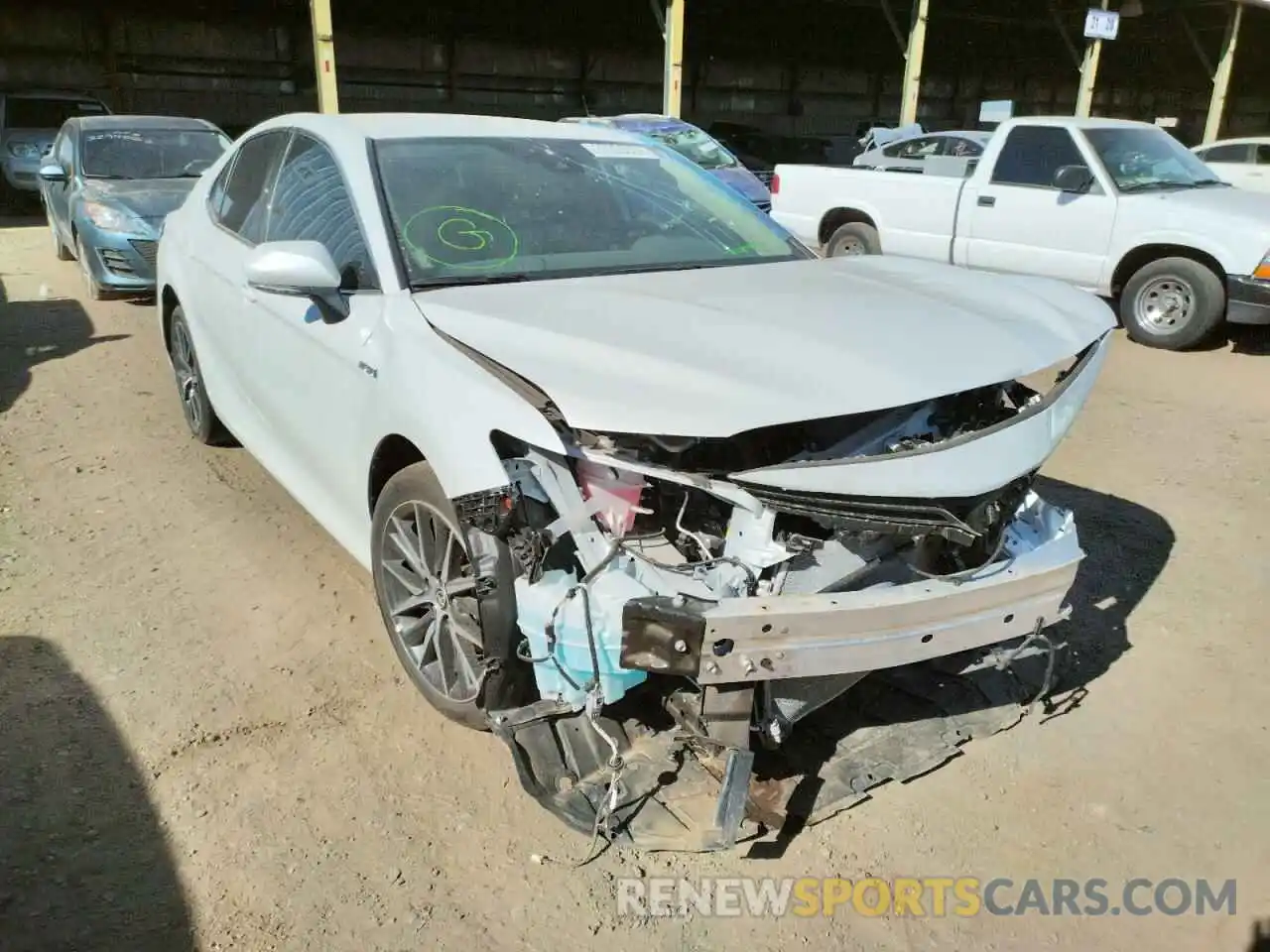 1 Photograph of a damaged car 4T1F31AK3MU564839 TOYOTA CAMRY 2021