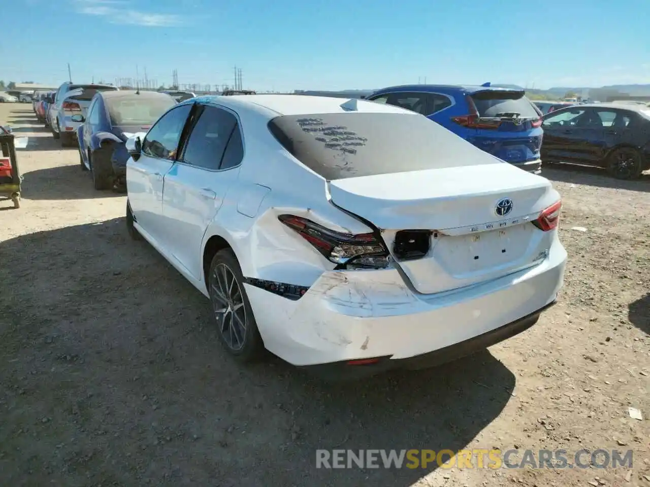 3 Photograph of a damaged car 4T1F31AK3MU564839 TOYOTA CAMRY 2021