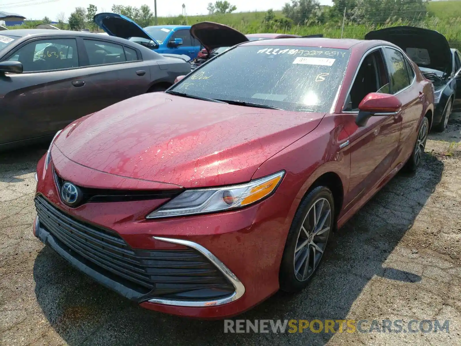 2 Photograph of a damaged car 4T1F31AK4MU021273 TOYOTA CAMRY 2021