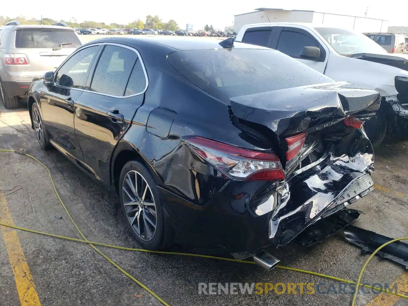 3 Photograph of a damaged car 4T1F31AK5MU547668 TOYOTA CAMRY 2021