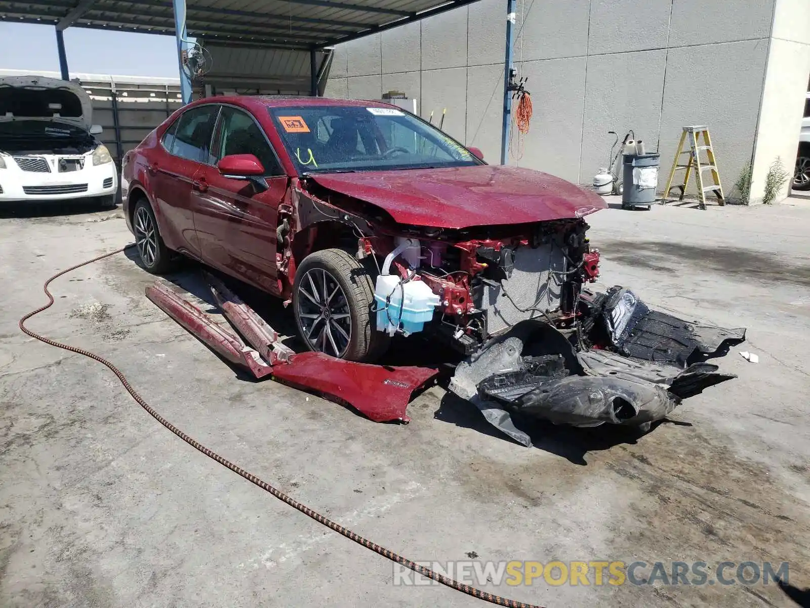 1 Photograph of a damaged car 4T1F31AK5MU548691 TOYOTA CAMRY 2021