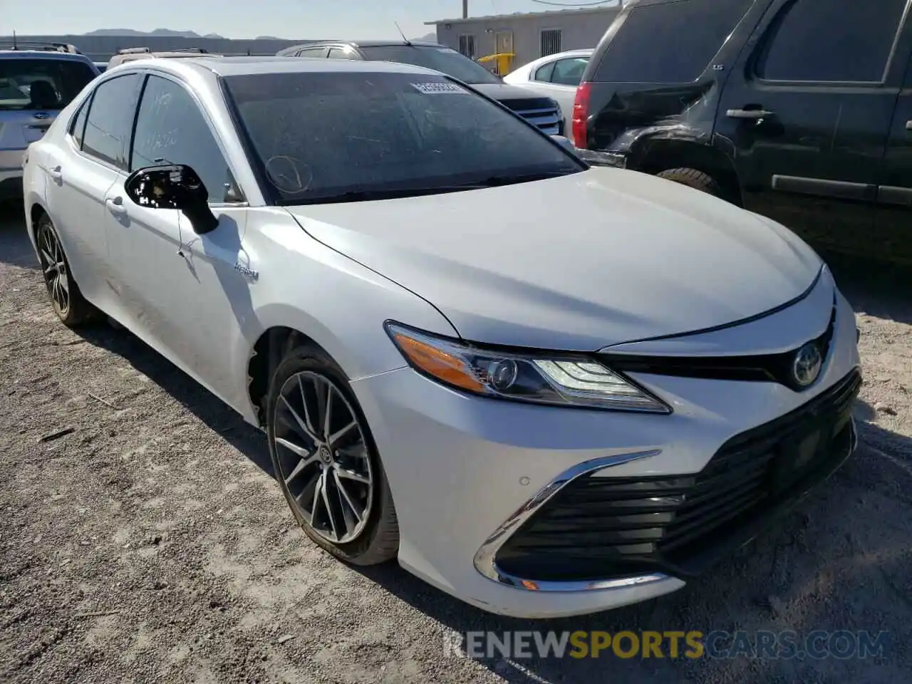 1 Photograph of a damaged car 4T1F31AK5MU550859 TOYOTA CAMRY 2021