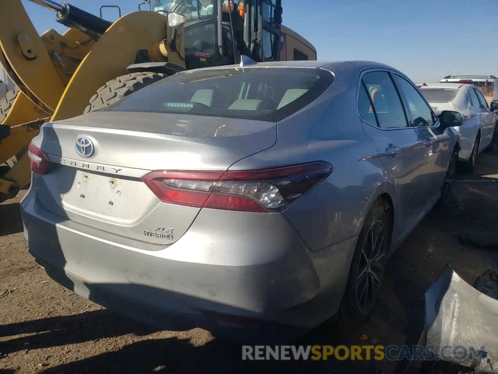 4 Photograph of a damaged car 4T1F31AK6MU021307 TOYOTA CAMRY 2021