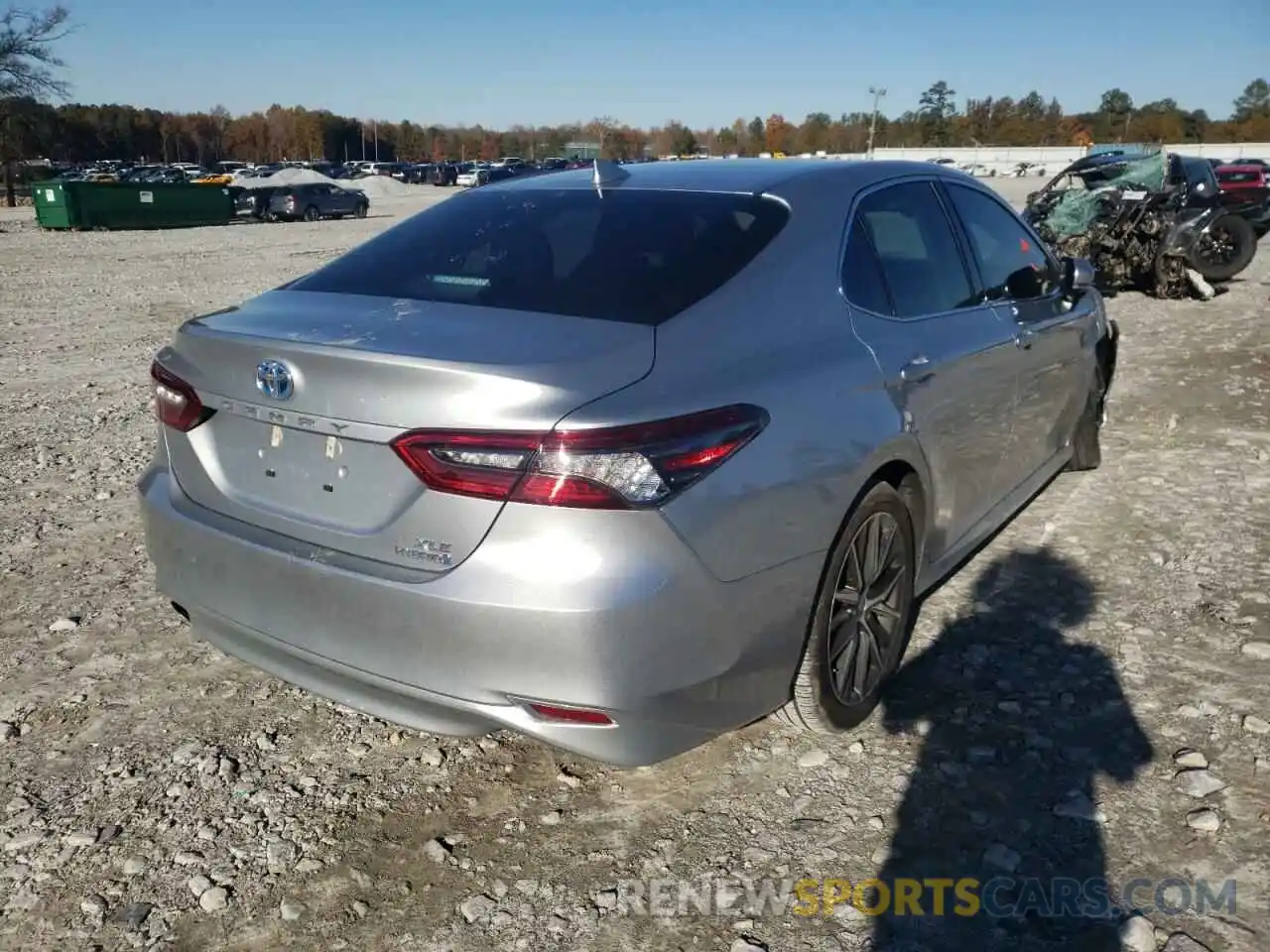 4 Photograph of a damaged car 4T1F31AK6MU549896 TOYOTA CAMRY 2021