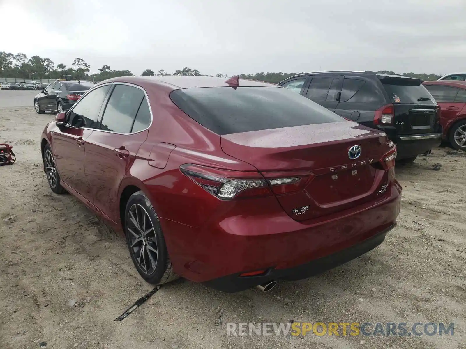 3 Photograph of a damaged car 4T1F31AK6MU556430 TOYOTA CAMRY 2021