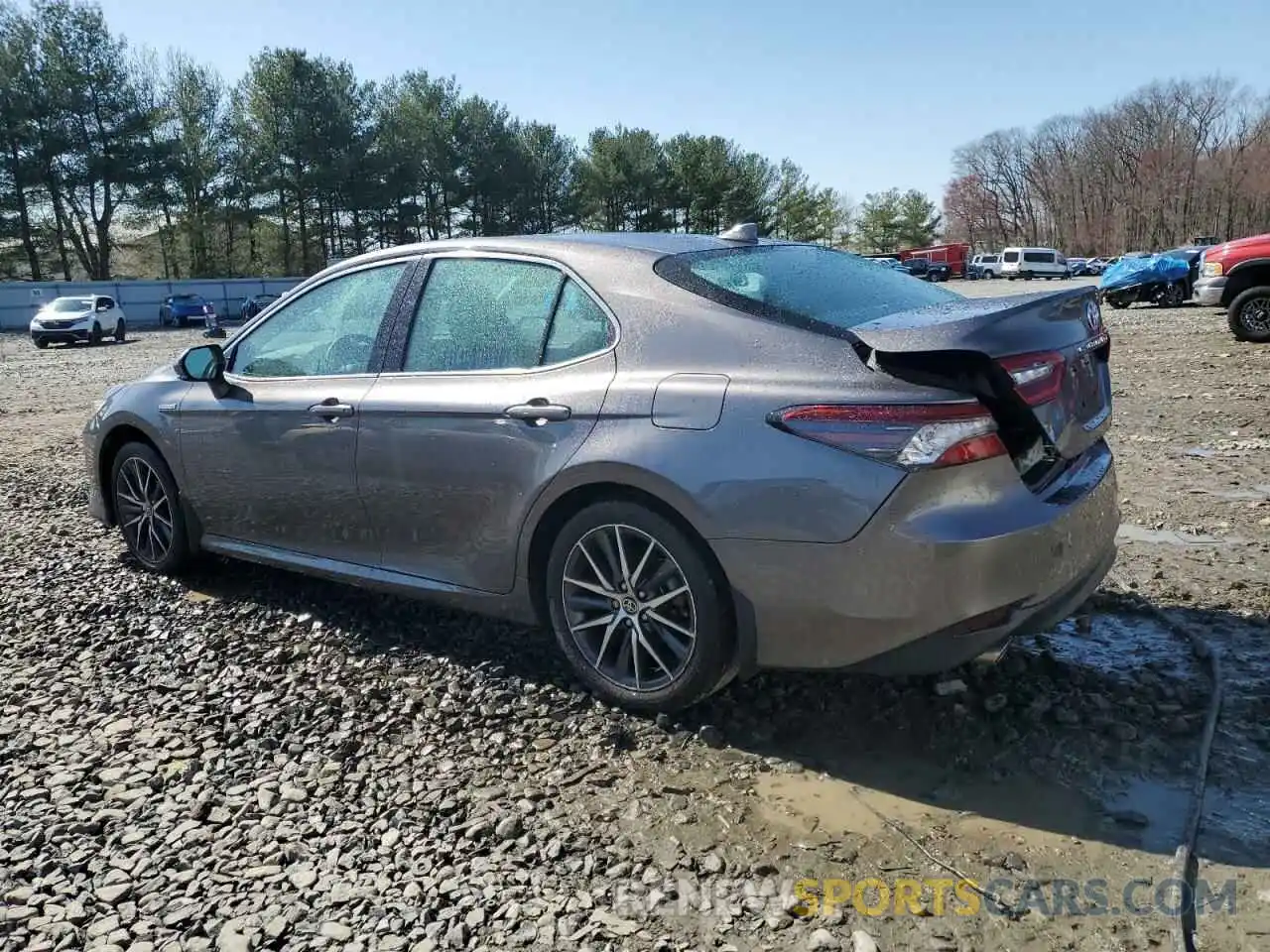 2 Photograph of a damaged car 4T1F31AK8MU546885 TOYOTA CAMRY 2021