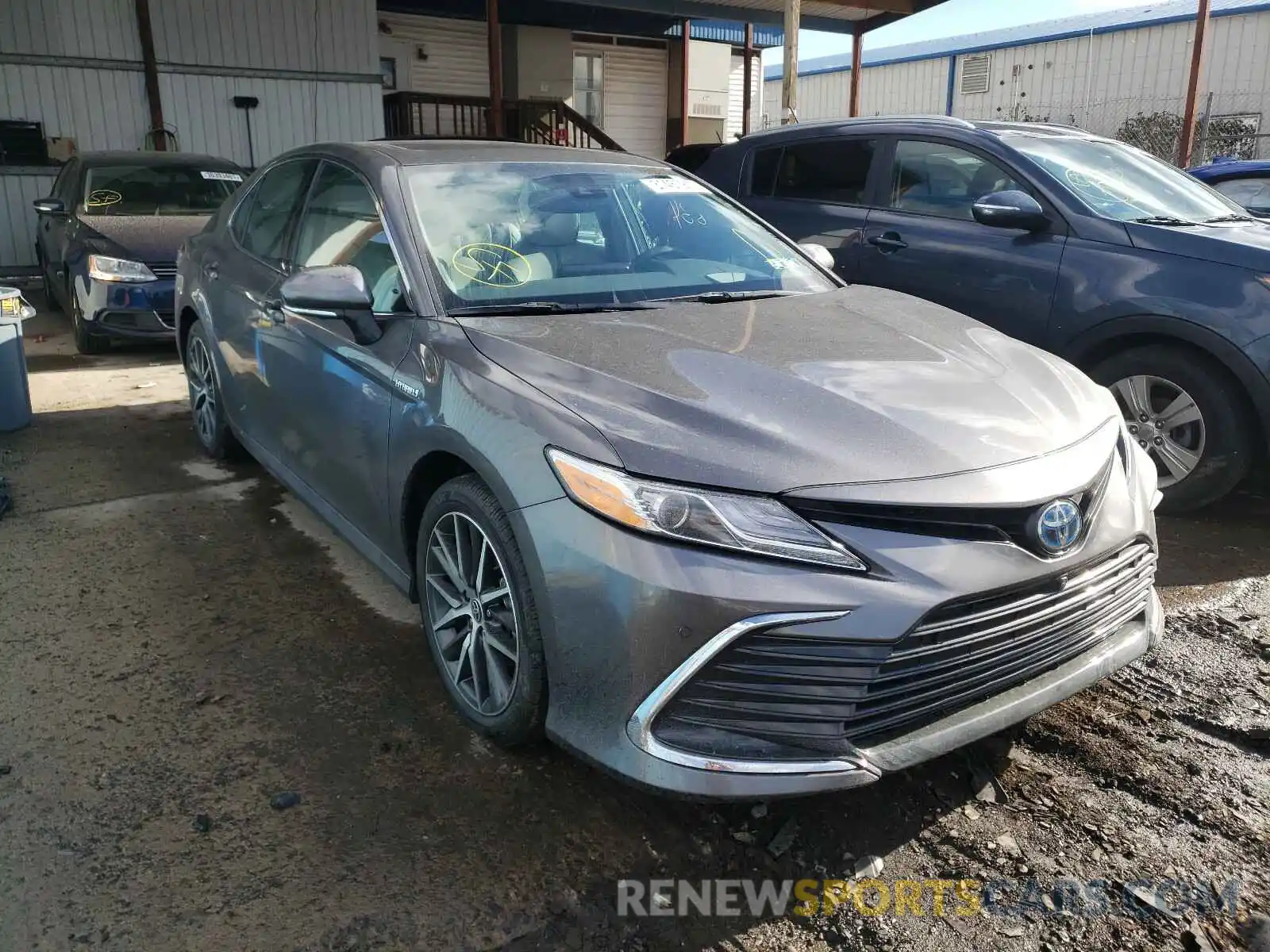 1 Photograph of a damaged car 4T1F31AK8MU550676 TOYOTA CAMRY 2021