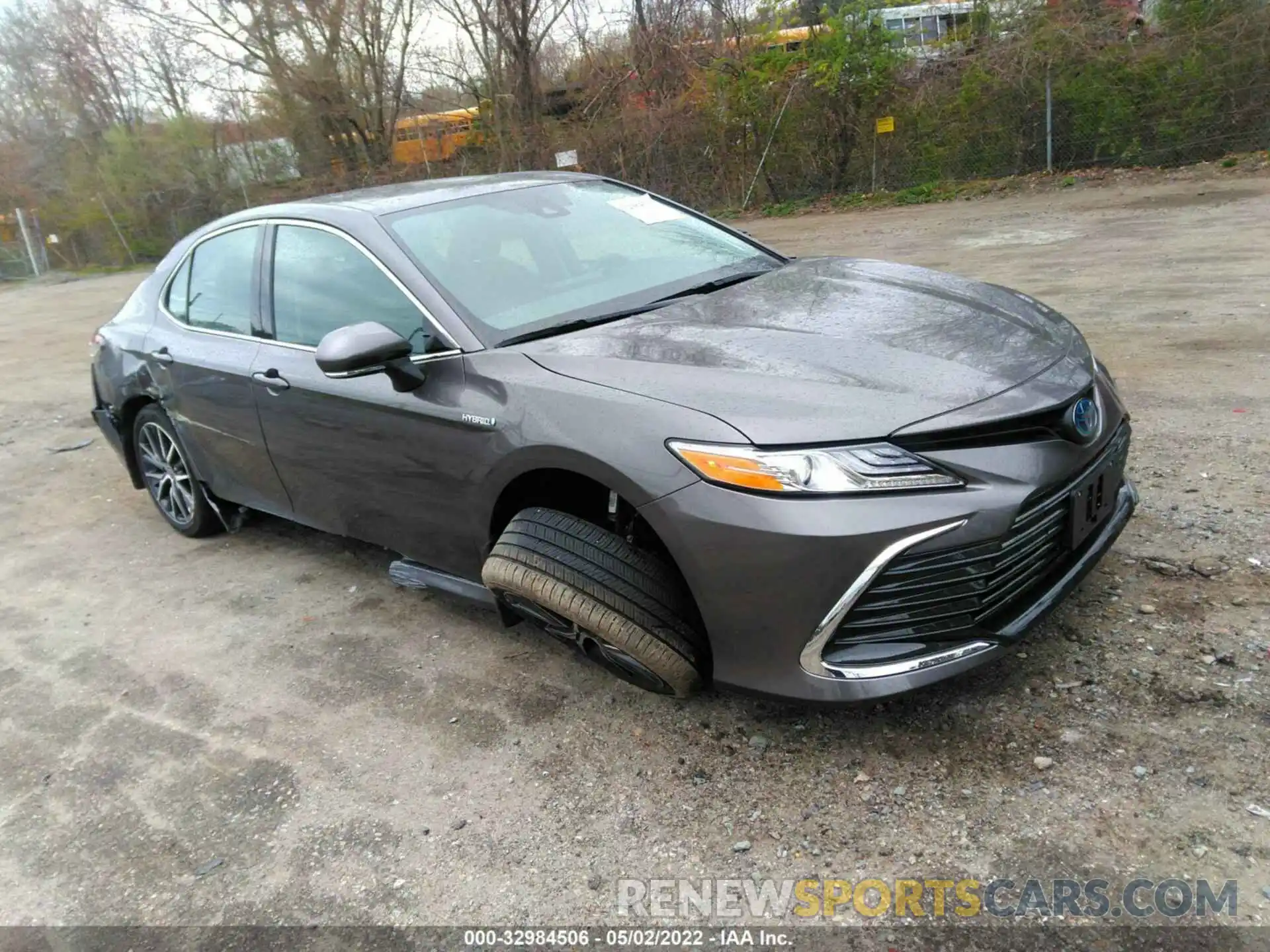 1 Photograph of a damaged car 4T1F31AK8MU557417 TOYOTA CAMRY 2021