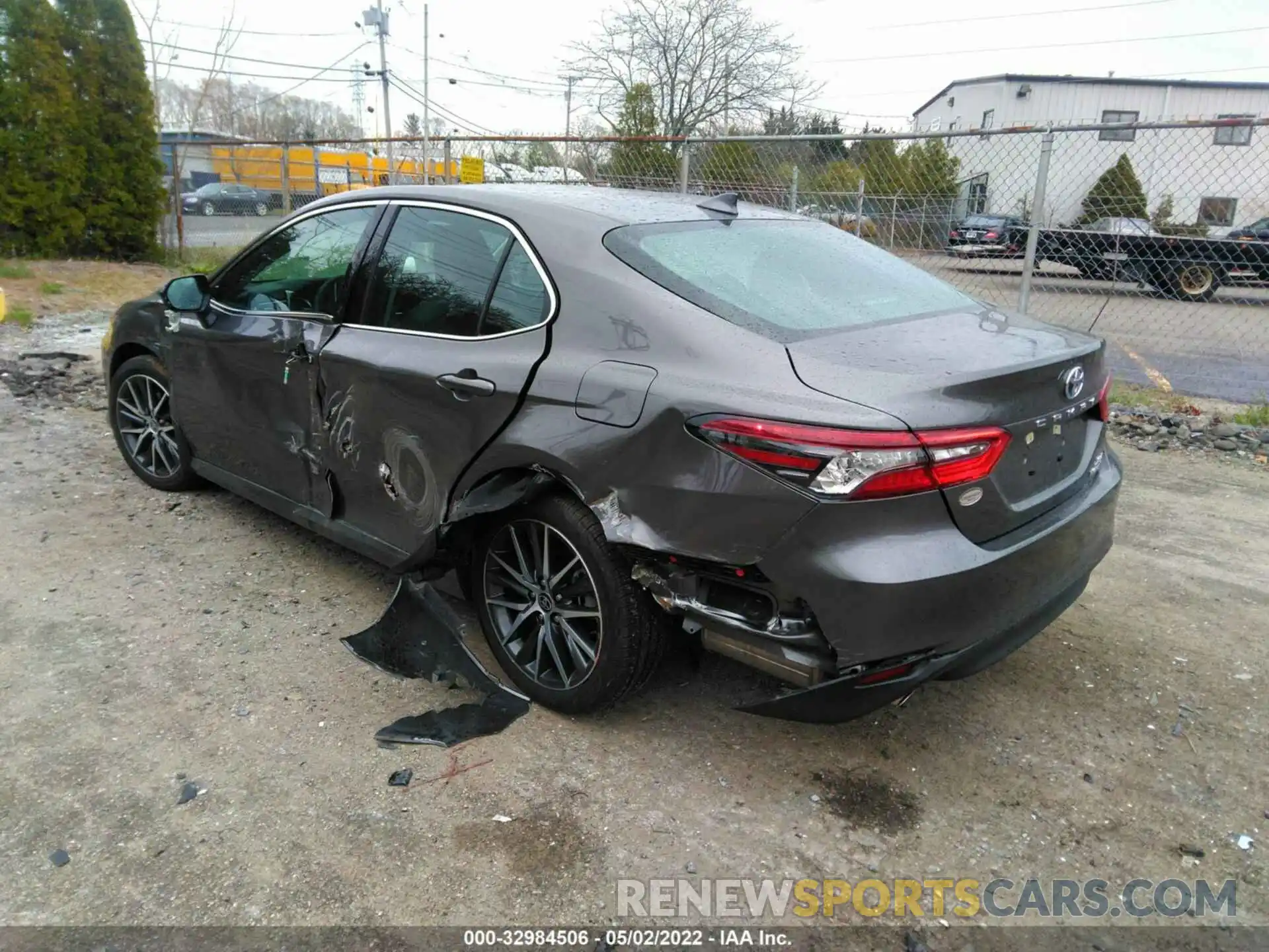 3 Photograph of a damaged car 4T1F31AK8MU557417 TOYOTA CAMRY 2021