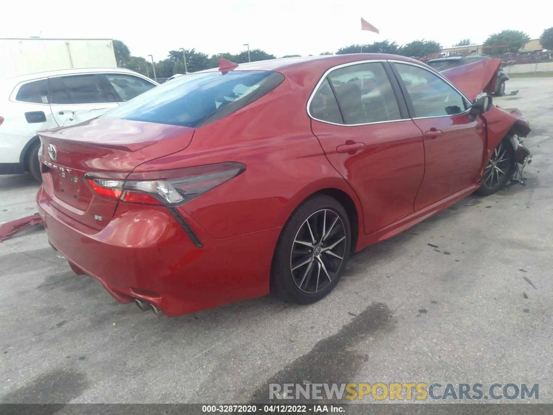 4 Photograph of a damaged car 4T1G11AK0MU408669 TOYOTA CAMRY 2021