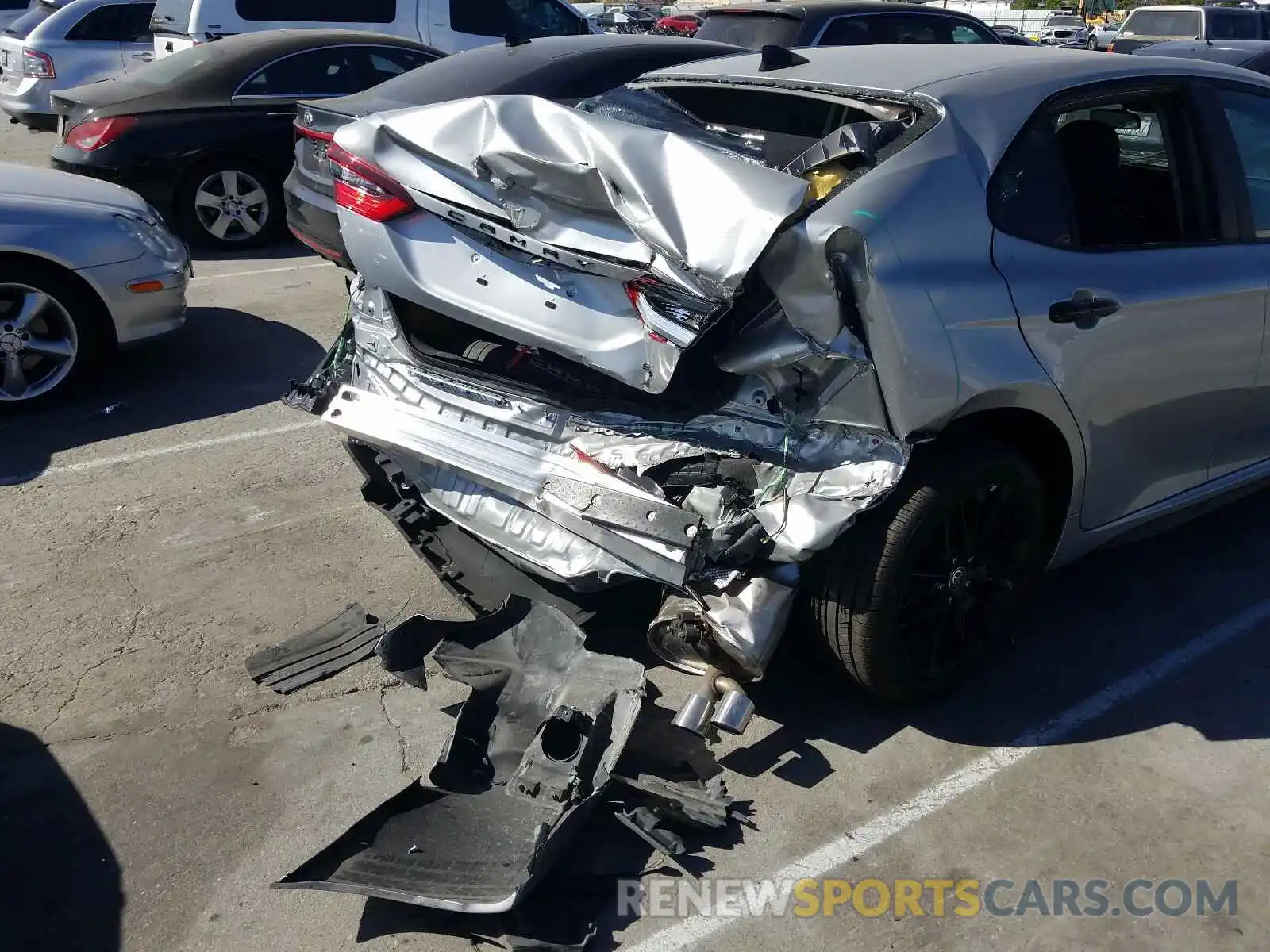 9 Photograph of a damaged car 4T1G11AK0MU429814 TOYOTA CAMRY 2021