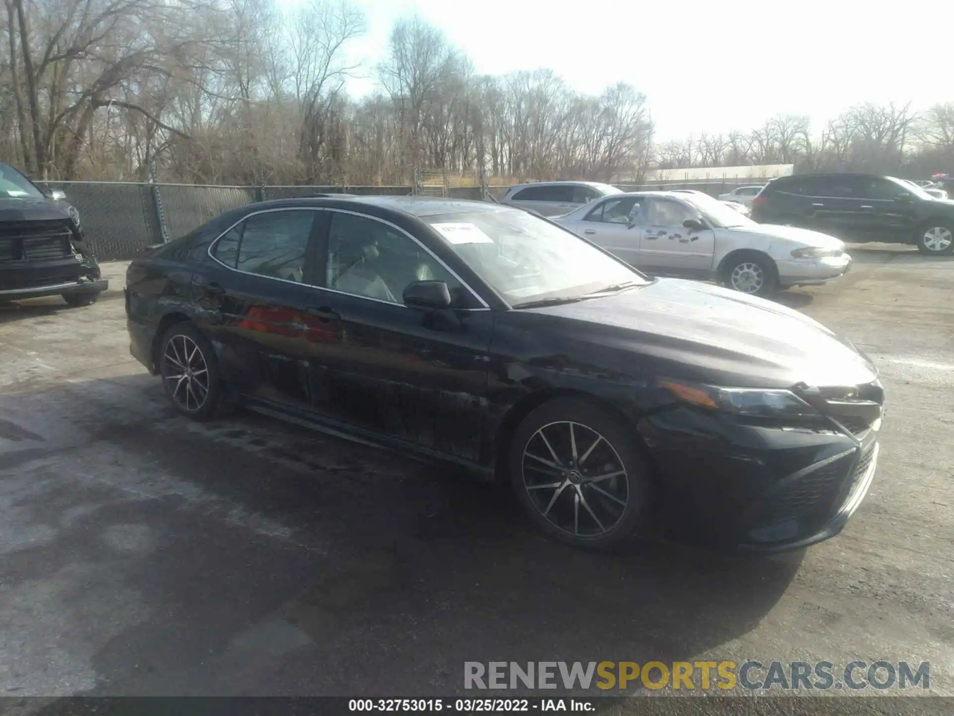 1 Photograph of a damaged car 4T1G11AK0MU432101 TOYOTA CAMRY 2021